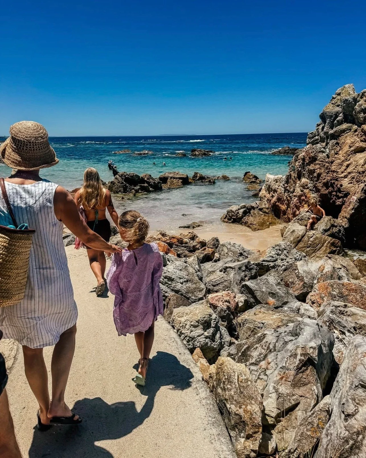 Mums. 💕 Where would we be without them? Show Mum some love this Mother's Day with a lunch reservation at @saltandspencermollymook to enjoy a 2 course set menu, glass of bubbles (for Mum), live music and stunning ocean views! 🍴 🥂 🌊

🗓️ Sunday 10t