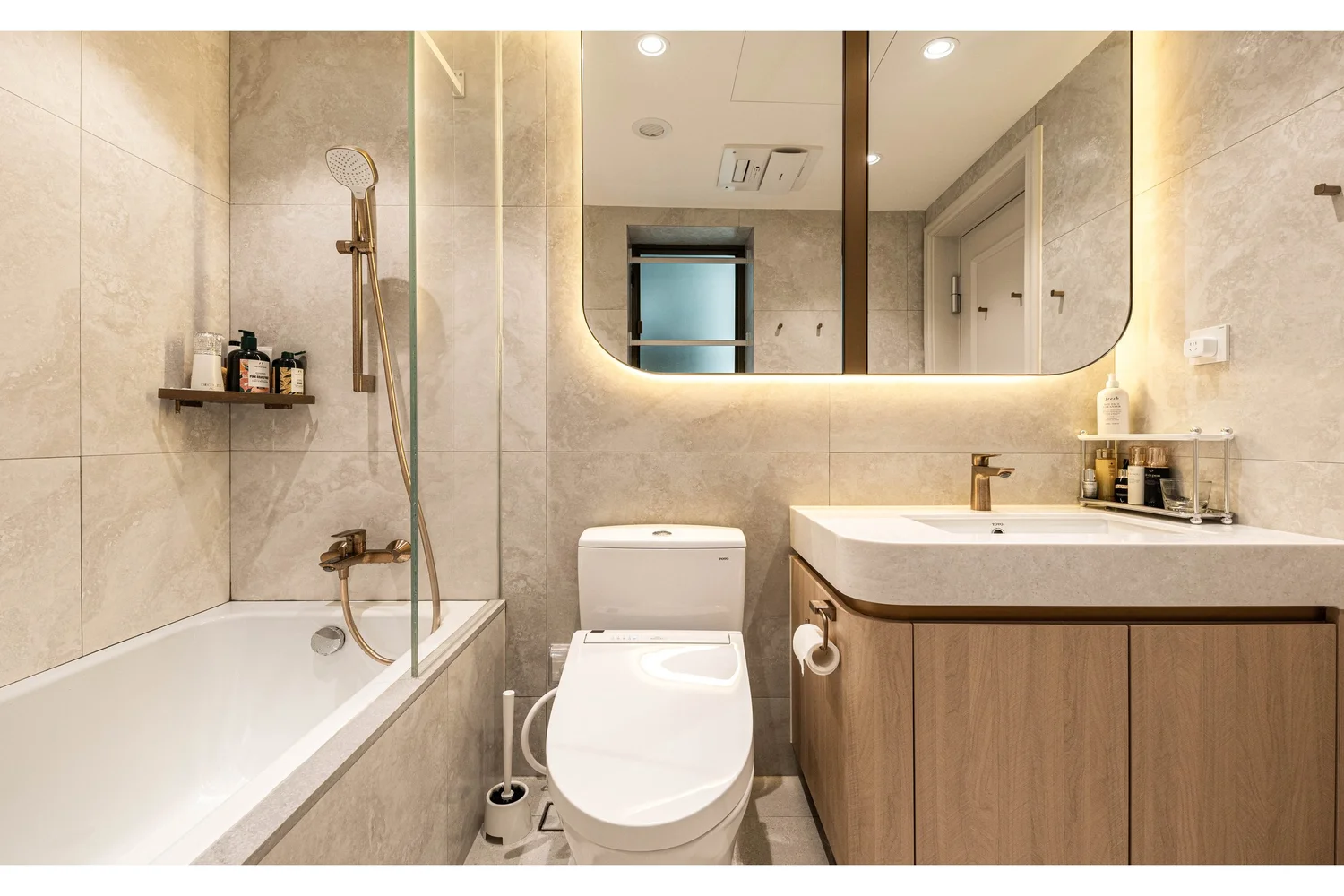 Royal Peninsula III interior view 6