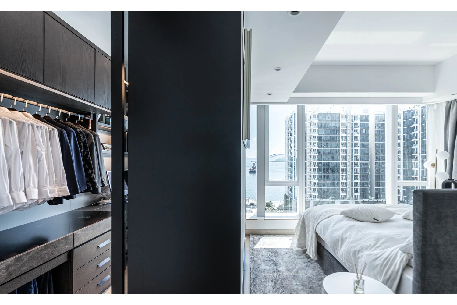MONTEREY interior view 12