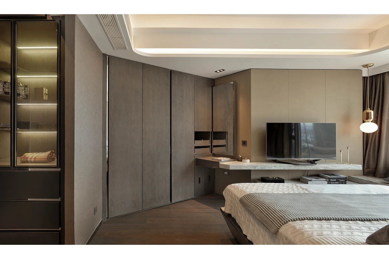 Grand Austin II interior view 10