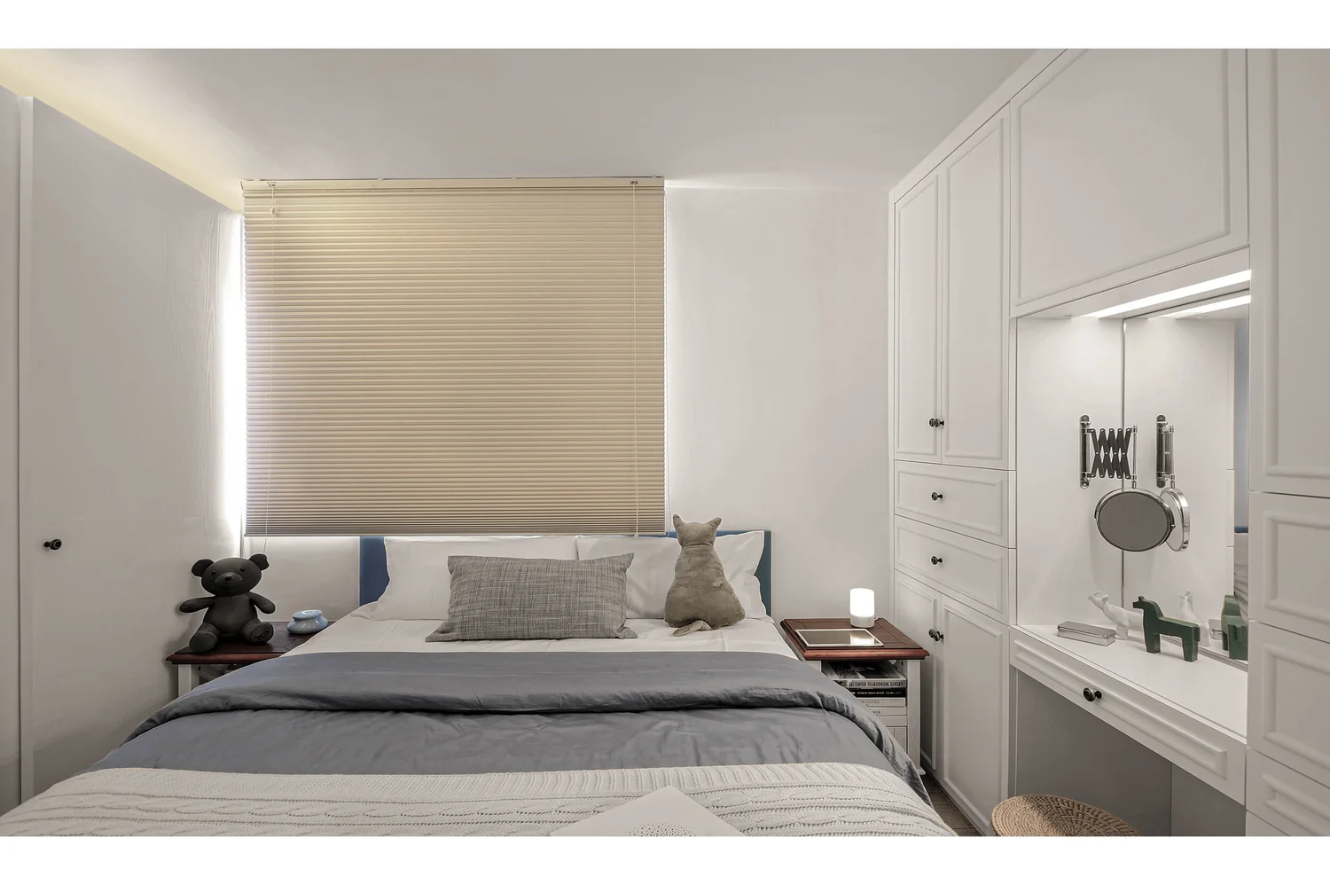 Pok Hong Estate interior view 14