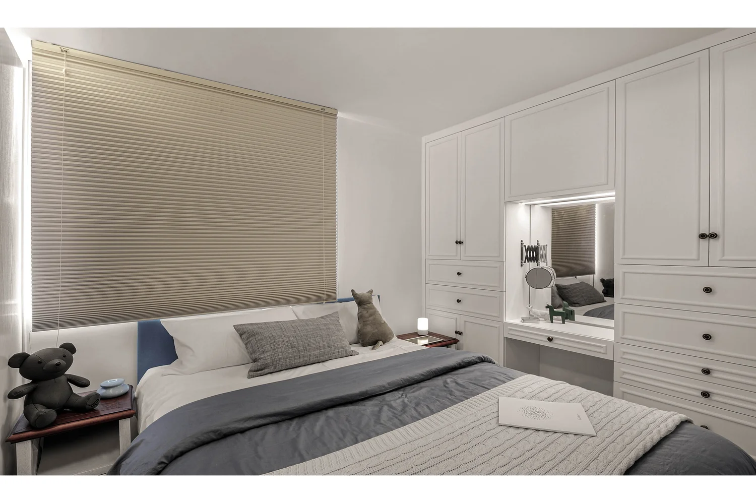 Pok Hong Estate interior view 16