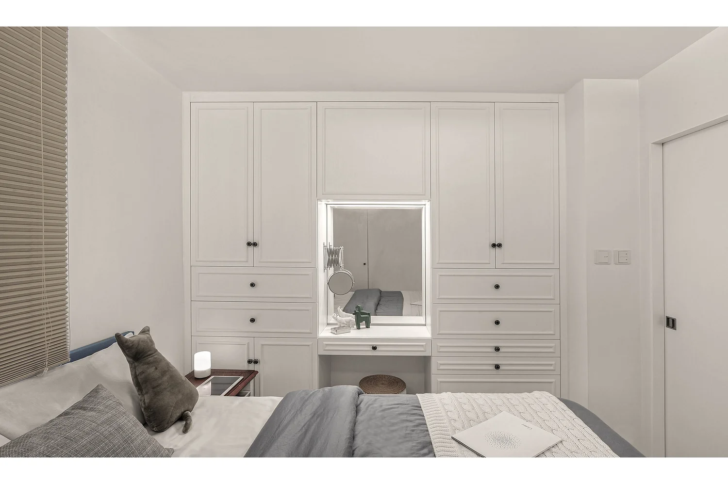 Pok Hong Estate interior view 18