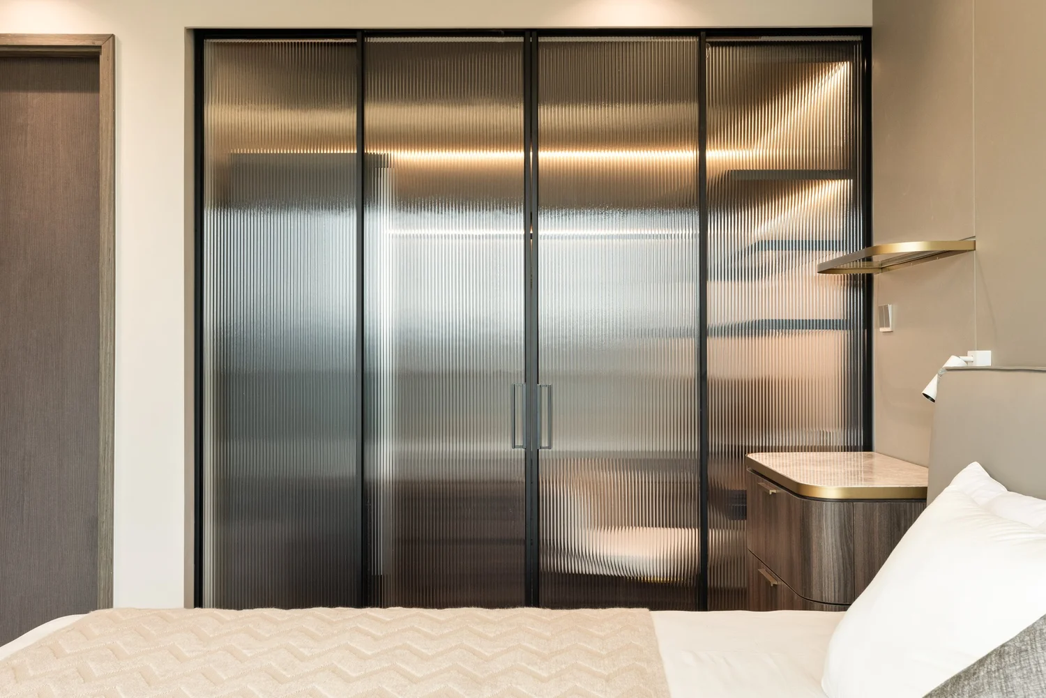 Le Pont interior view 18