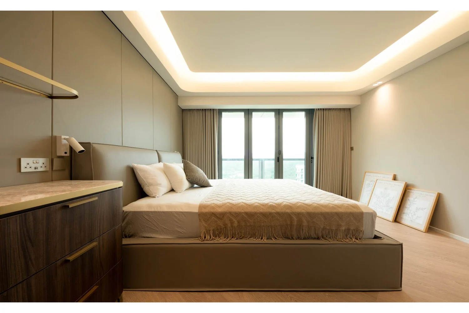 Le Pont interior view 16