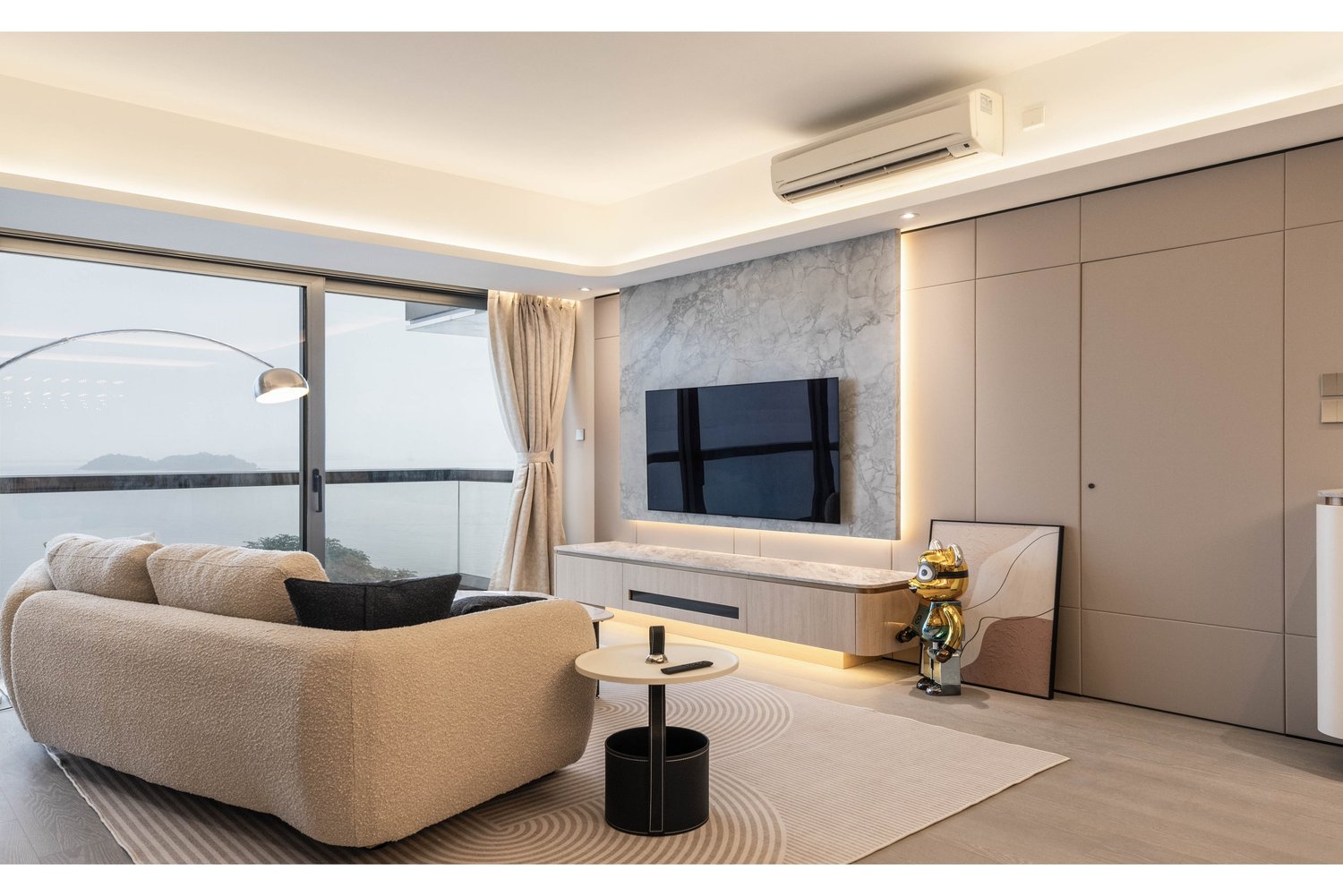 ONTOLO interior view 9