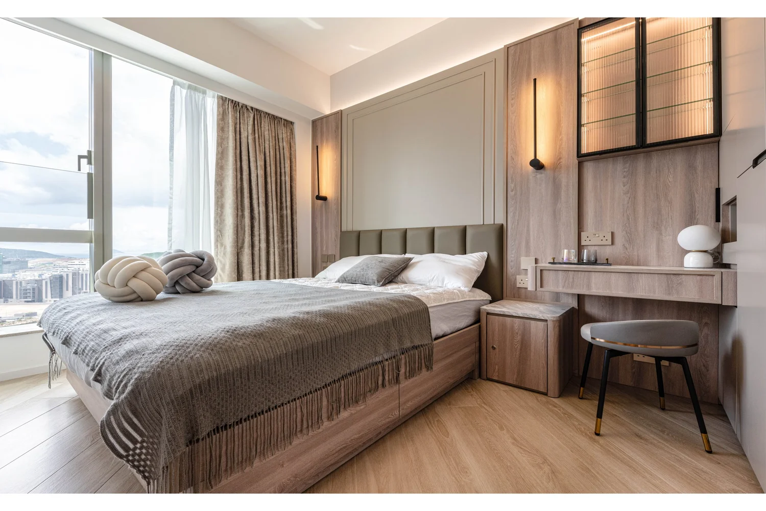 Grand Marini interior view 7