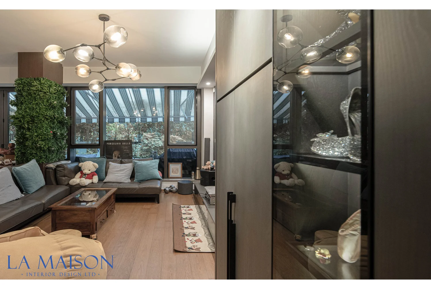 Dragons Range interior view 7