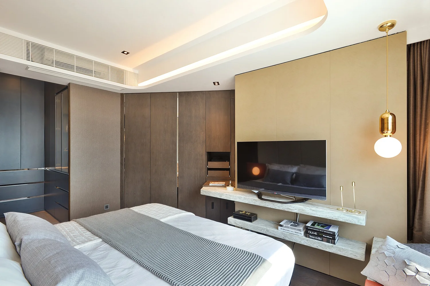 Grand Austin II interior view 15
