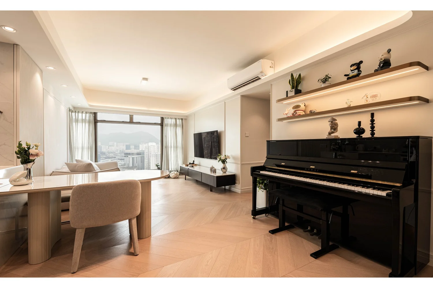 Royal Peninsula III interior view 4