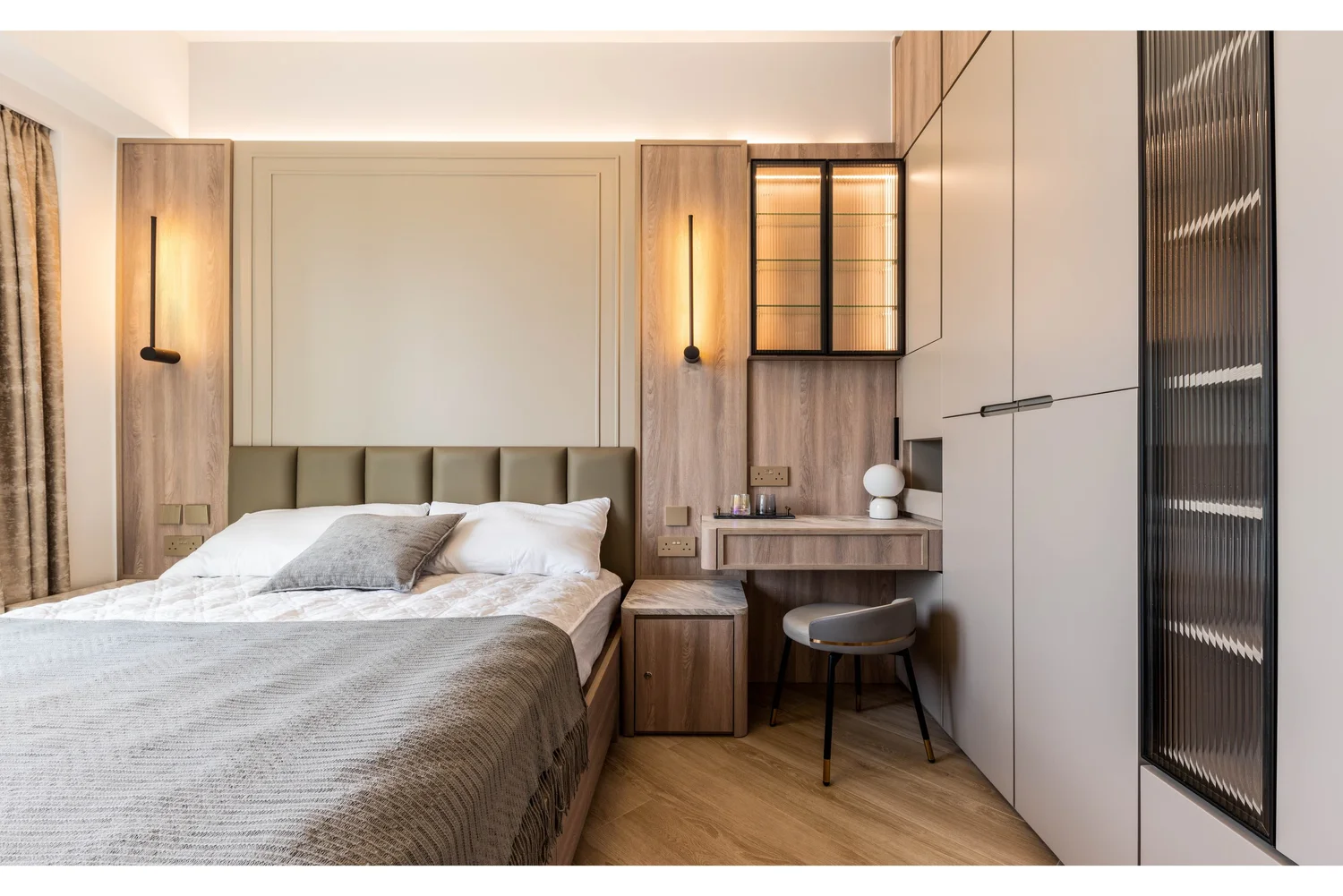 Grand Marini interior view 8