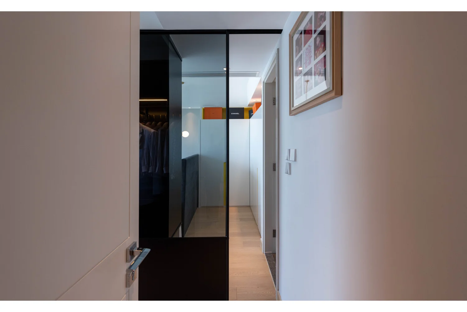 MONTEREY interior view 13