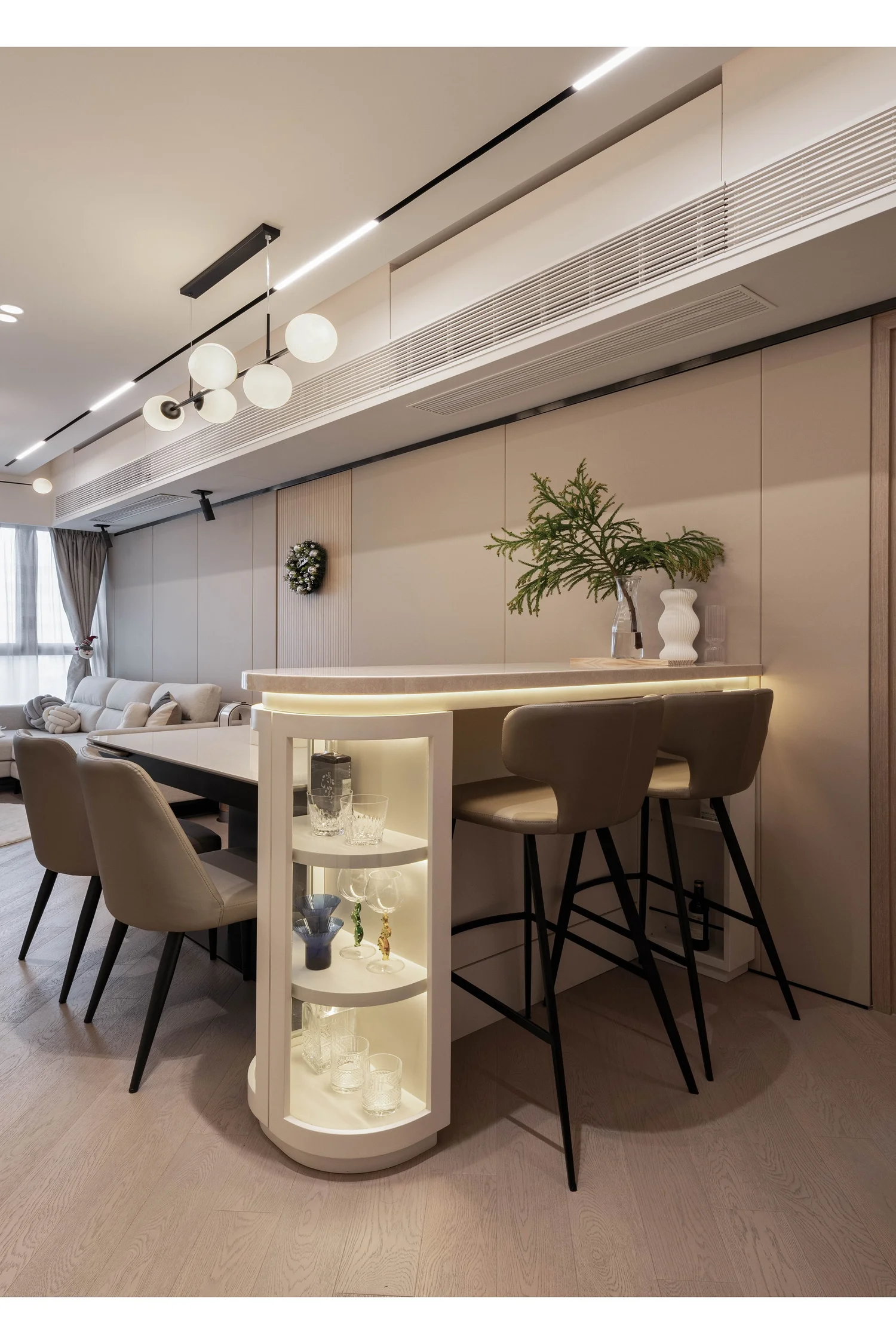 YOHO Hub interior view 6
