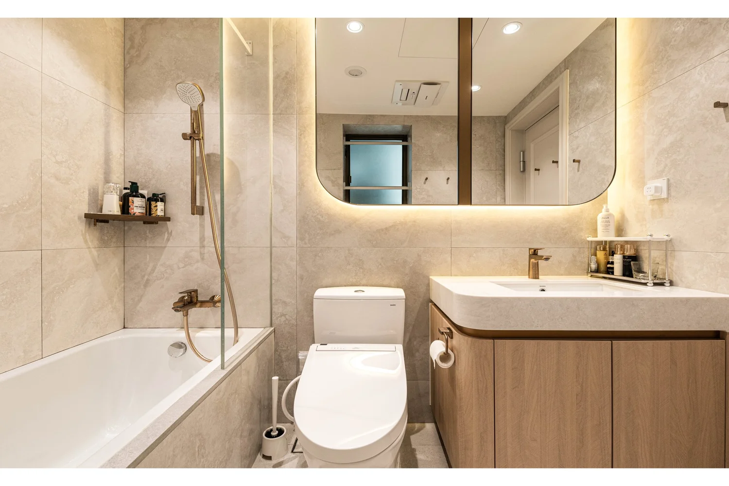 Royal Peninsula III interior view 13