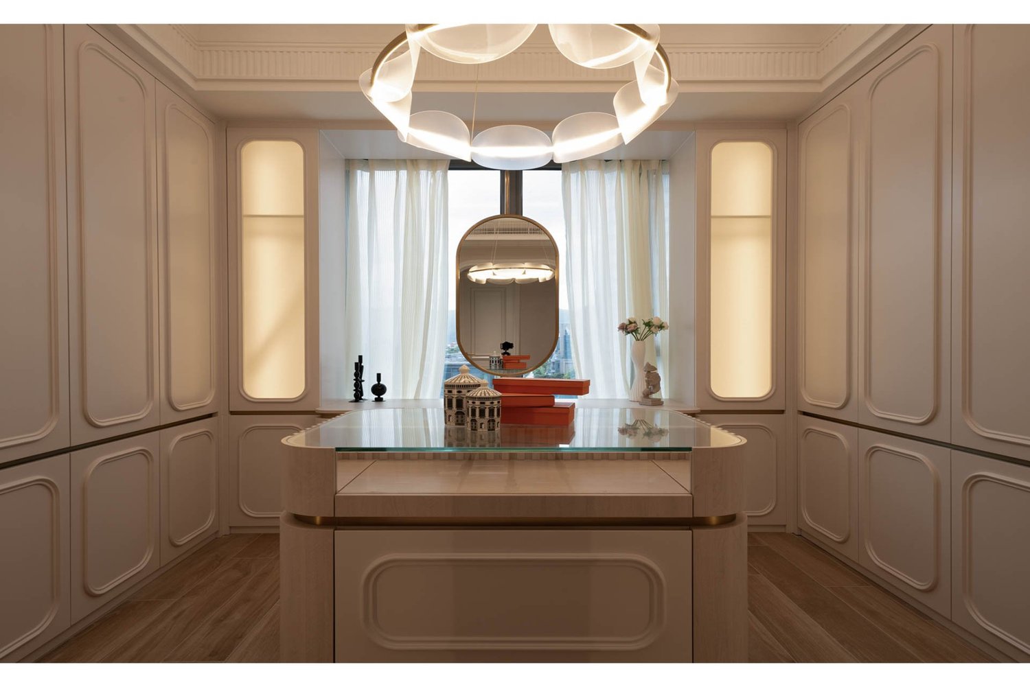 Riva interior view 32