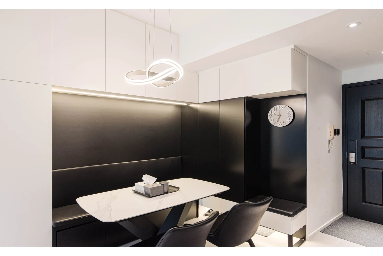 Royal Peninsula I interior view 4