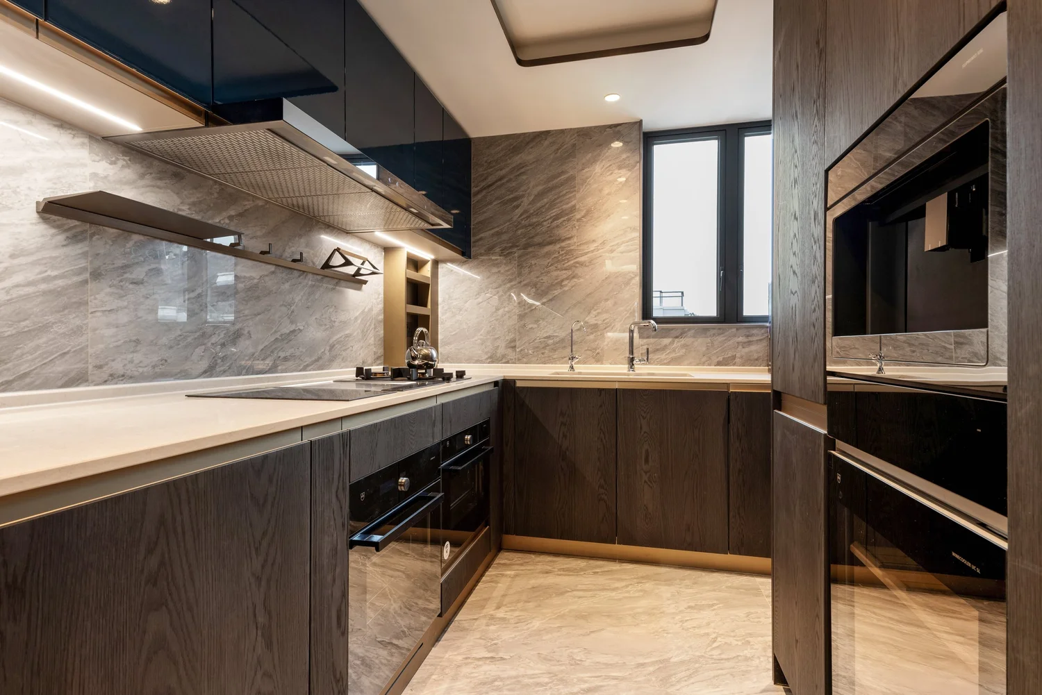 Le Pont interior view 36