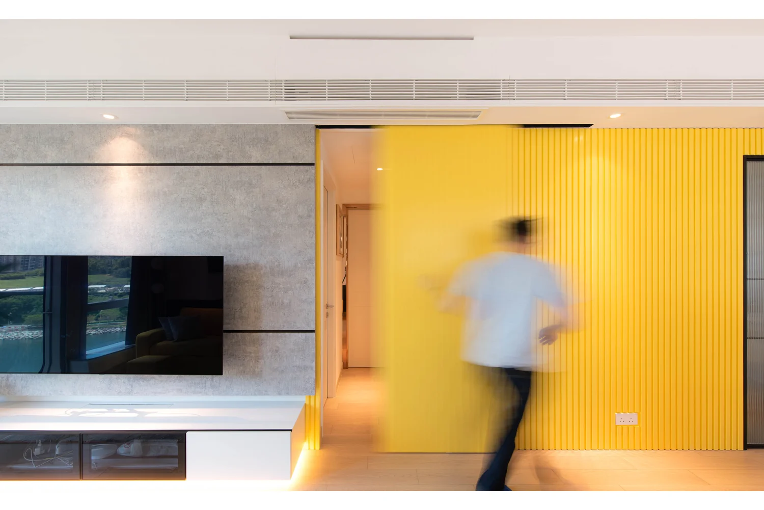 MONTEREY interior view 4