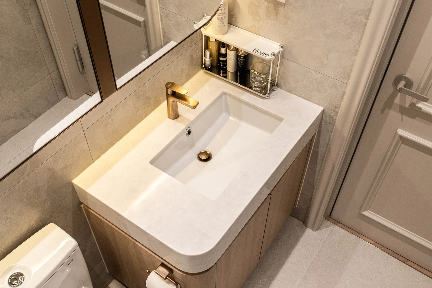 Royal Peninsula III interior view 12