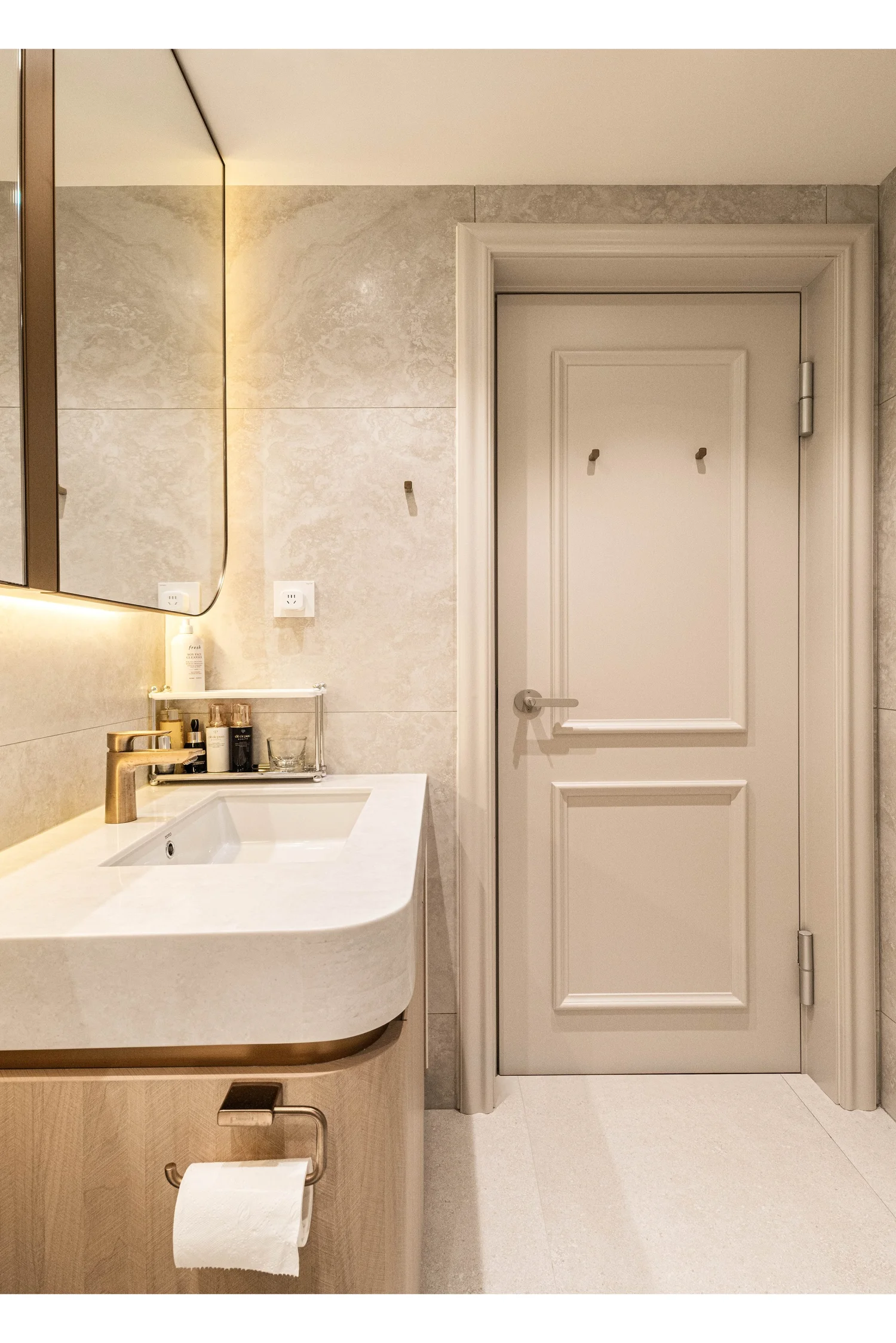 Royal Peninsula III interior view 11