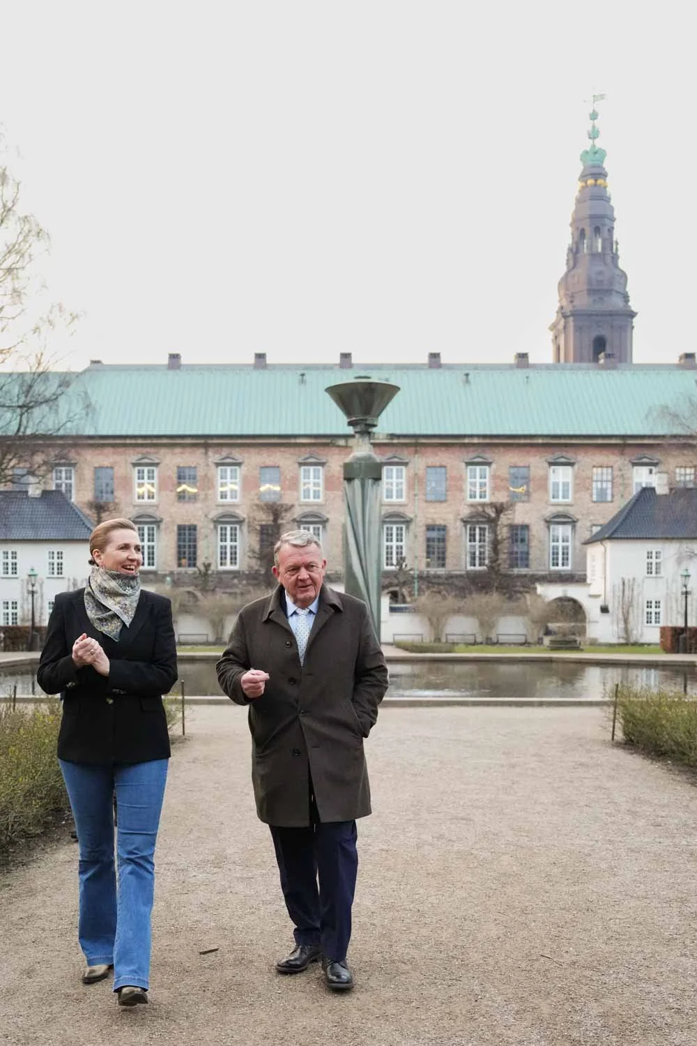 Mette Fredriksen og Lars Løkke Rasmussen på vej til vælgerarrangement på Den Sorte Diamant i København