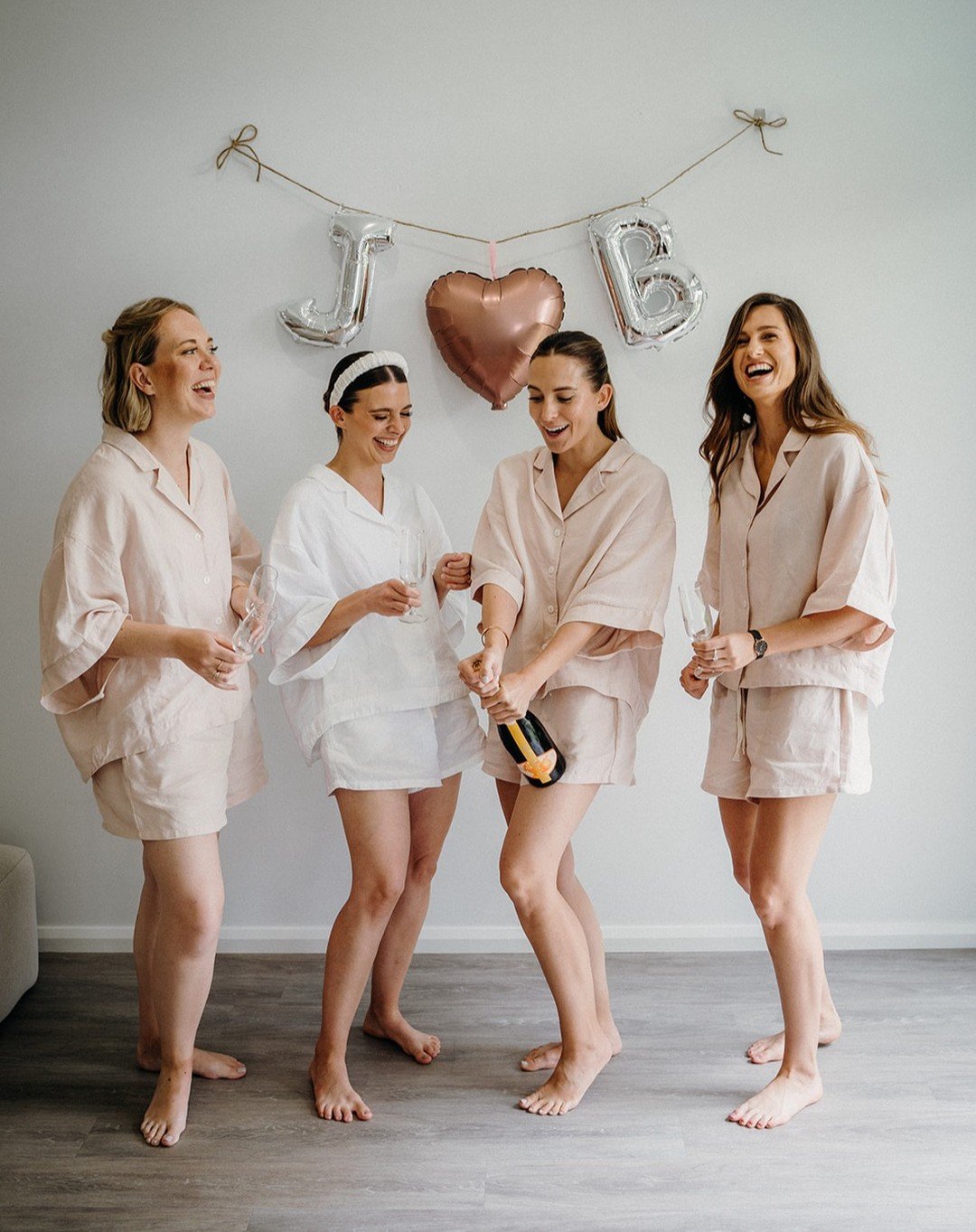 ☀️ Behind the scenes of bridal prep: capturing the morning magic on video 💍✨it's all part of the fun. Cheers to love, laughter, and unforgettable memories! 🥂❤️ #BridalPrep #MorningMagic Photo:@thephototrail