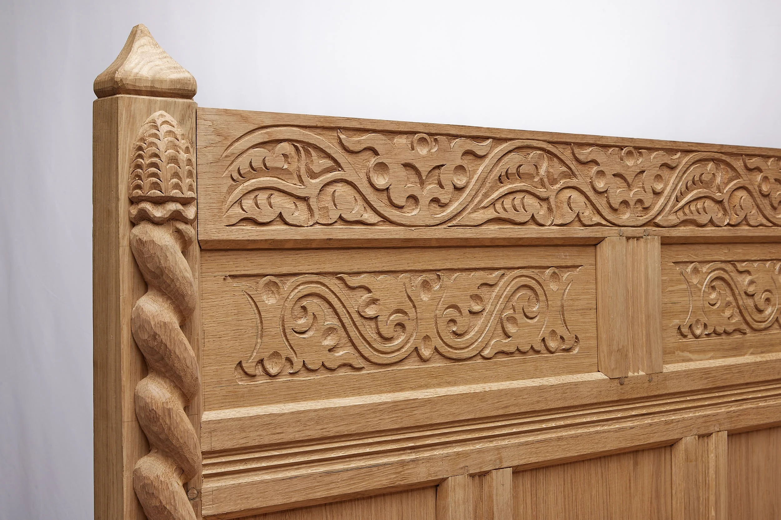 Woodcarving Bench 1.7.202424925.jpg