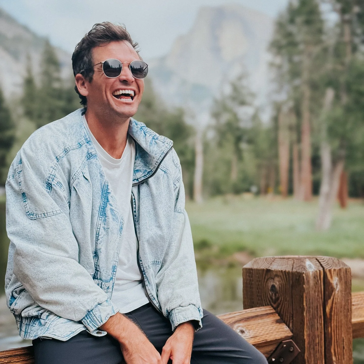 This mountain life has me groovin&rsquo; from the inside out 🏕️🇨🇦