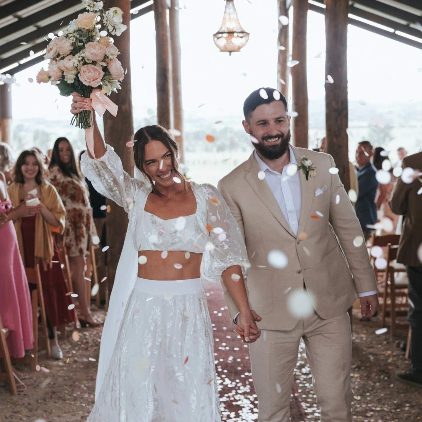 Capturing the laughter, the quiet glances, and the special moments that makes every wedding unique. Every love story deserves to be told beautifully &mdash; and we're here for it! 

Hannah &amp; Jarred captured here at the stunning Lowe Winery in Mud