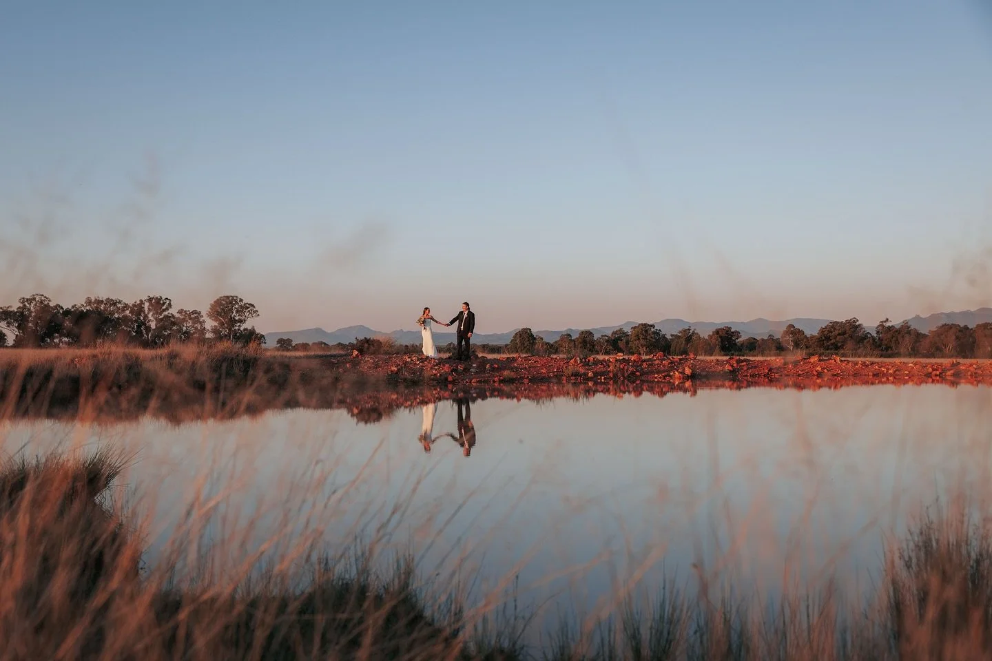 Sometimes you get lucky and everything aligns, right couple, right location, right lighting! 🔥🔥🔥 I&rsquo;m back in Narrabri this week celebrating with Lidia and James.