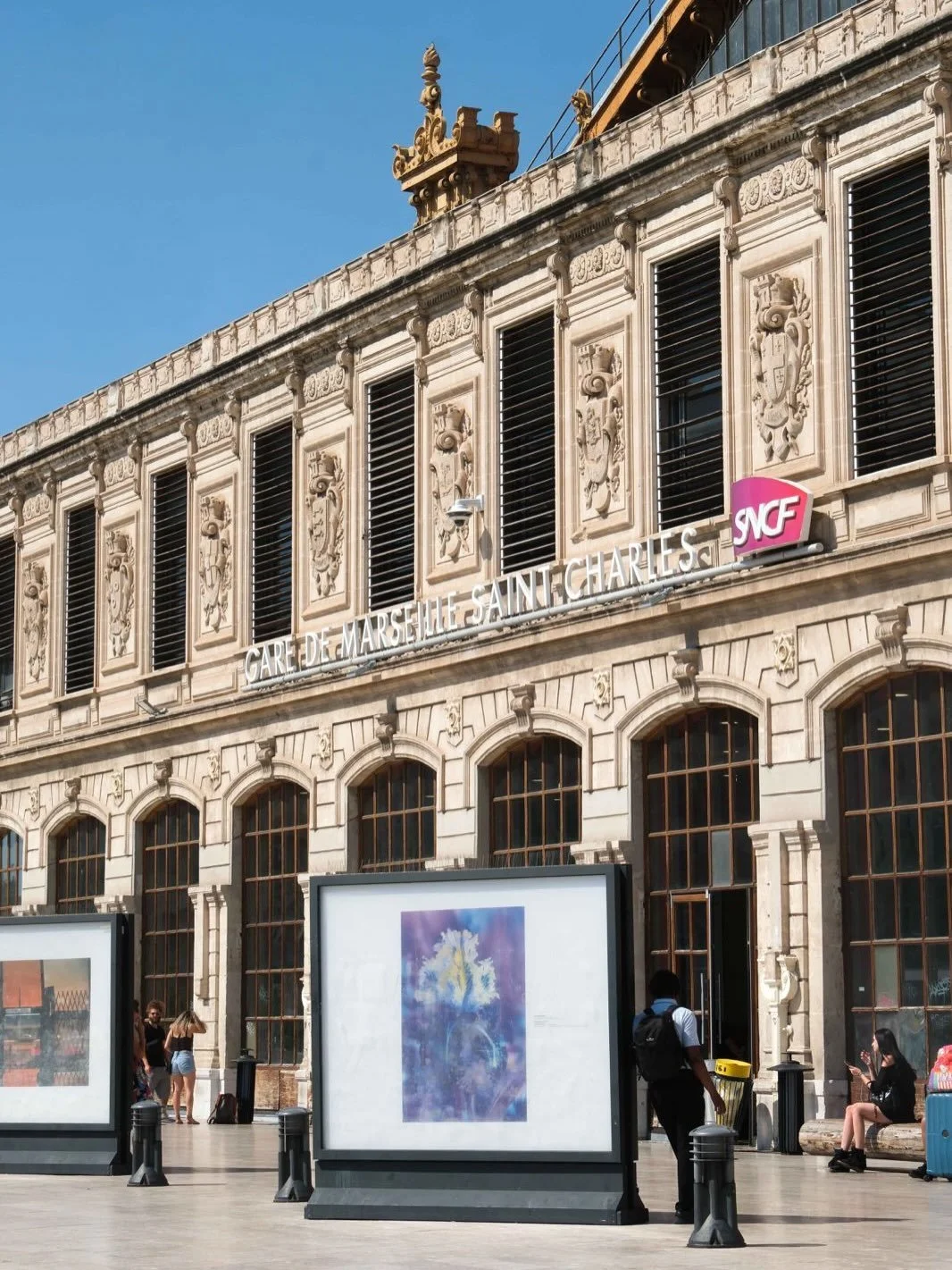 Spotted! Lisa Oppenheim&rsquo;s works have made their way to Marseille Saint-Charles and Paris Gare de Lyon this summer, where large-scale reproductions welcome travellers in front of France&rsquo;s busiest stations. 

&mdash; 

Lisa Oppenheim &ndash