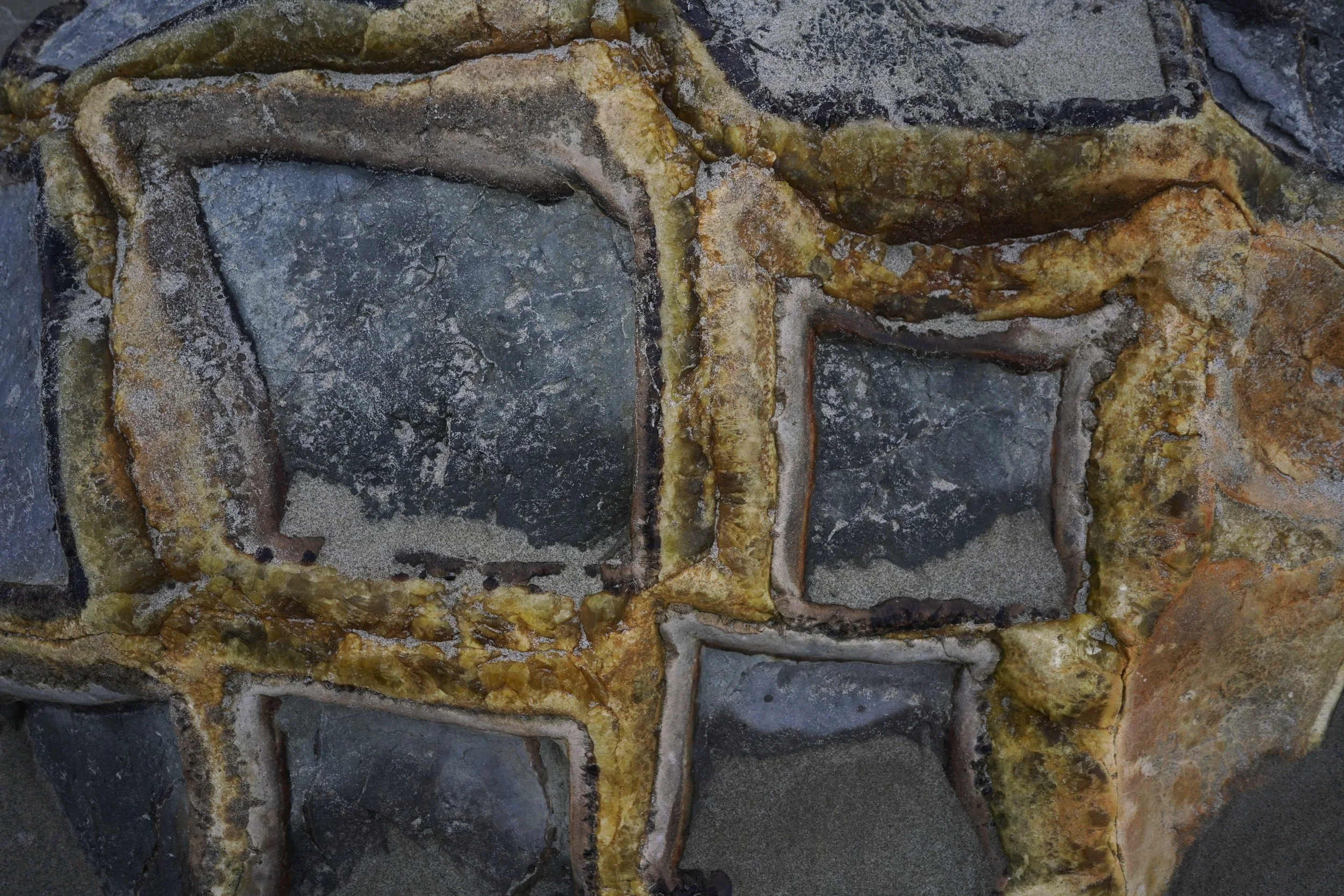 Structure of Moeraki Boulder