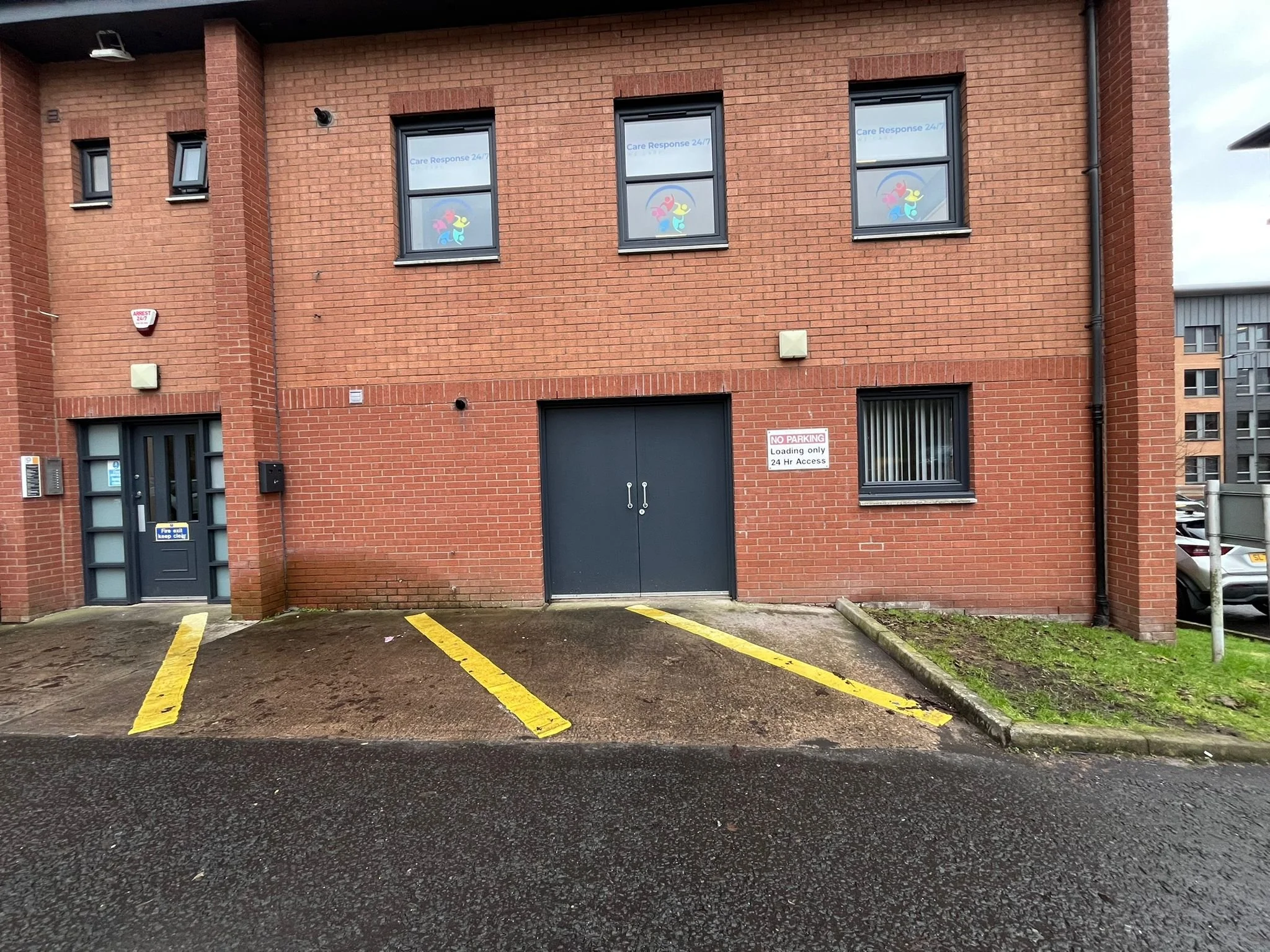 SUITE 5- FIRHILL BUSINESS CENTRE - AVAIlABLE APRIL