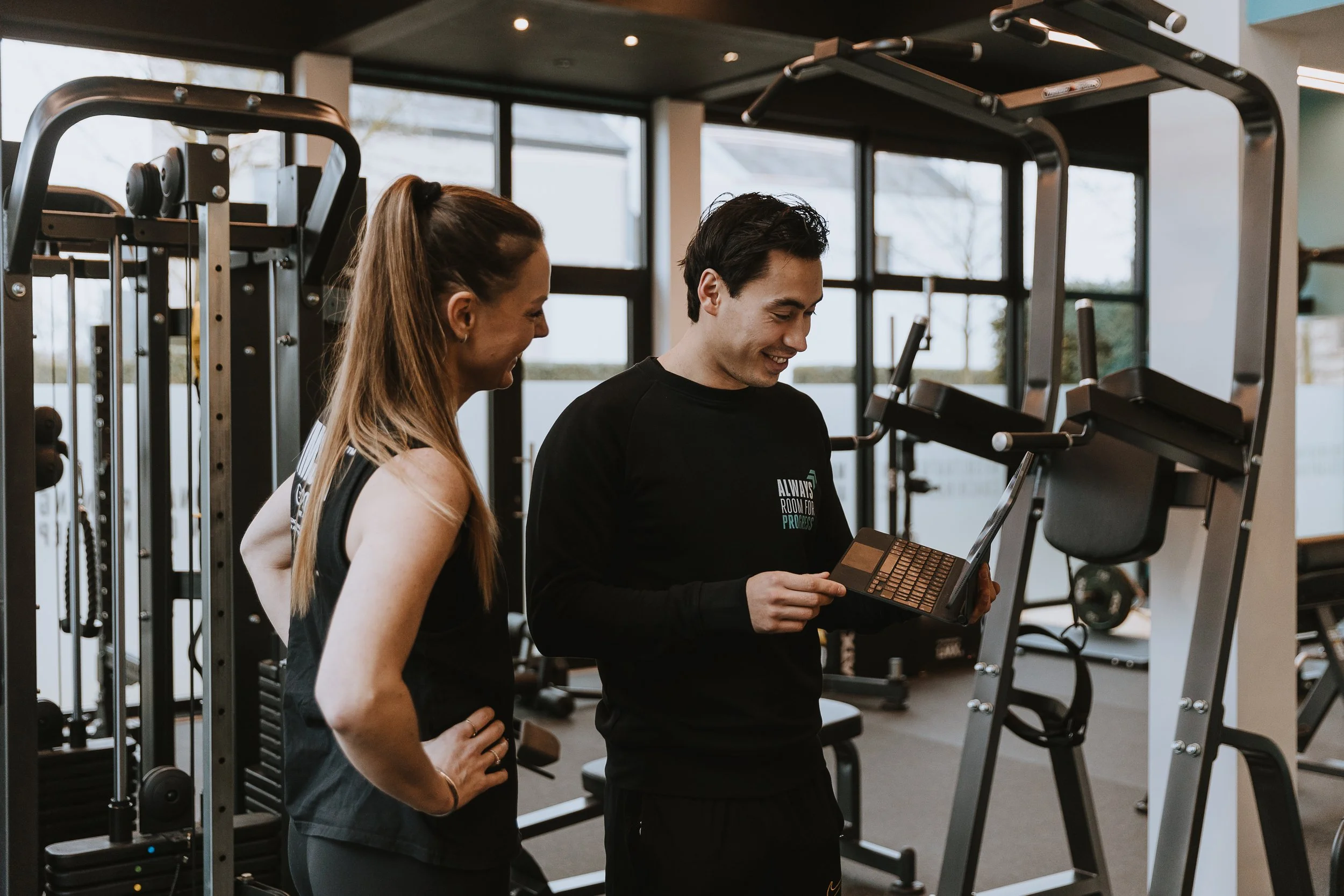 Wat kost een personal trainer? En wanneer is het de investering waard?