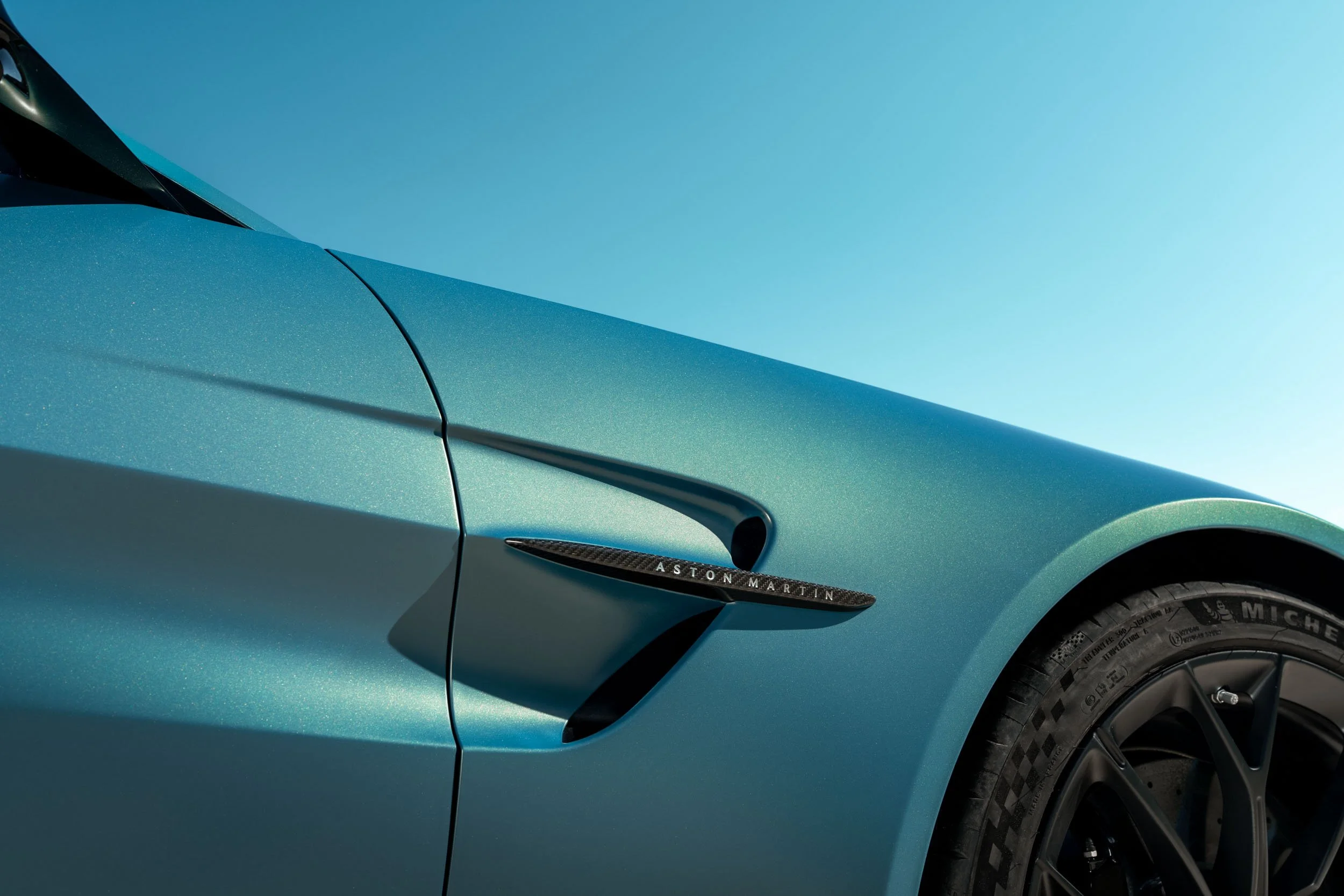 AstonMartin_VantageRoadster_Dolomites_July25_ByTomKahler_Lowres_V2-17.jpg