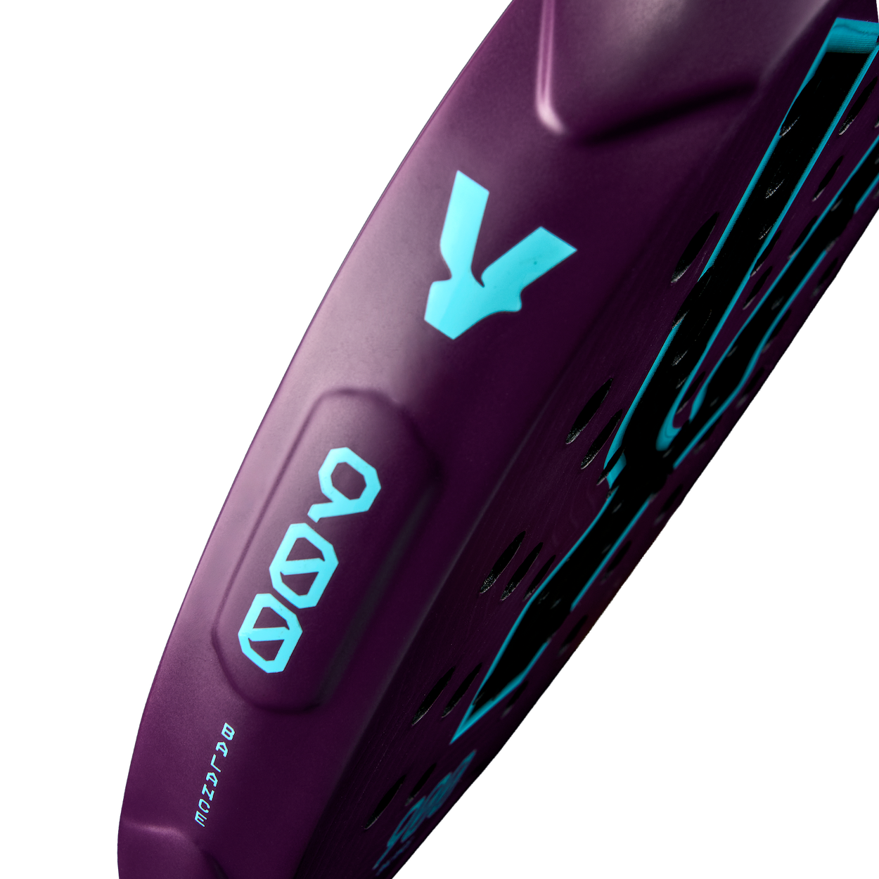 Detailed side view of the VOLT 900 v5 padel racket, focusing on material quality and structural details.
