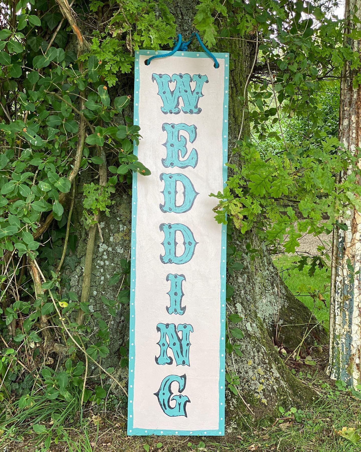 WEDDING &bull; Just what you need? 👰&zwj;♀️ It&rsquo;s the first time in ages I&rsquo;ve painted a WEDDING sign &amp; may not again for sometime 😊 so this is quite a one-off &bull; Perfectly Imperfect Rustic sign &bull; 4ft tall x 1ft wide &bull; h