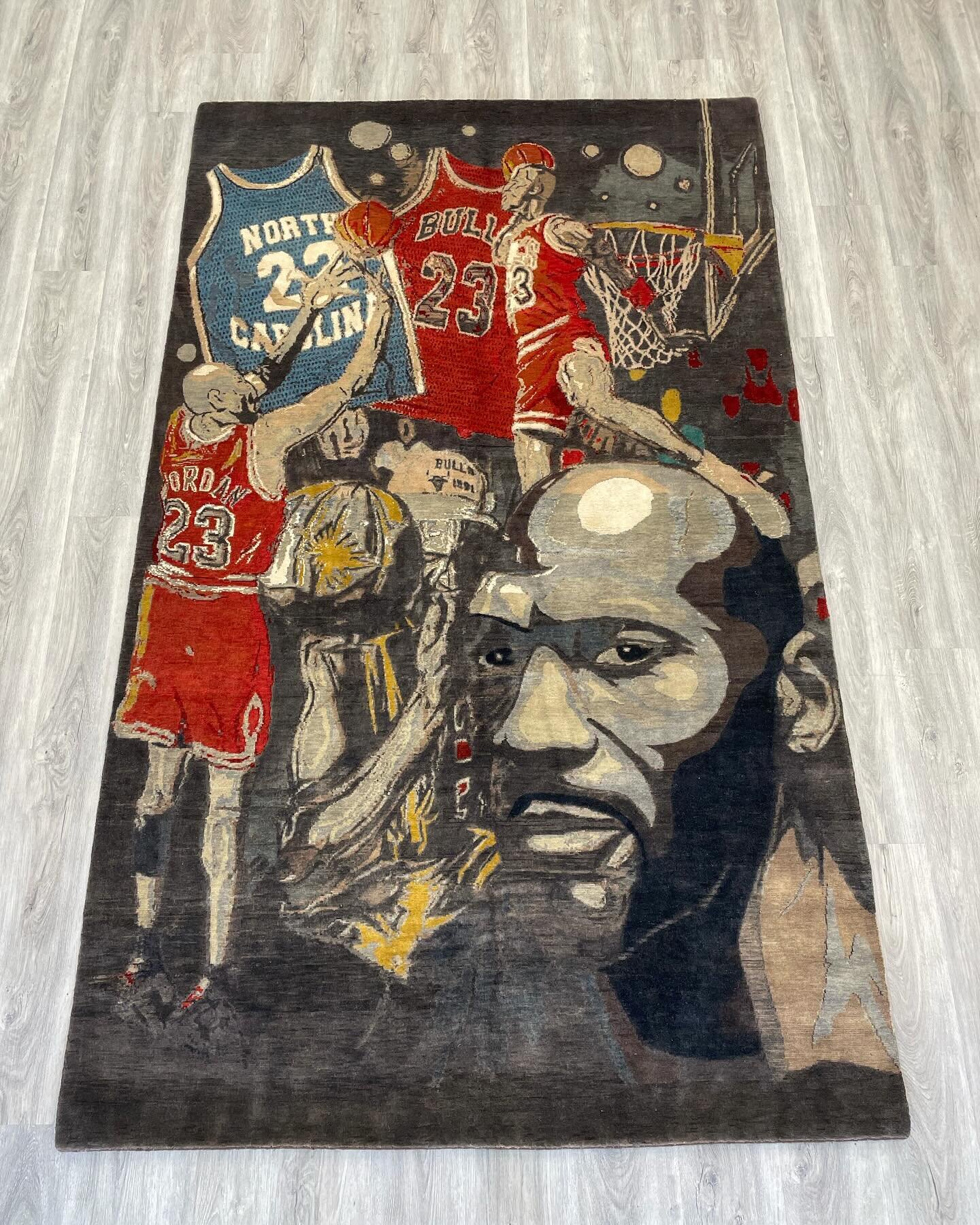 Jumpman 2️⃣3️⃣ a 1/1 custom piece hand-knotted with a combo of wool and silk 🐐 🦅 design by @jeffhamilton

#jeffhamilton #jumpman23 #airjordan #customrug #rugart #rugdesign #rugsjpeg #rugmaking #rugplug