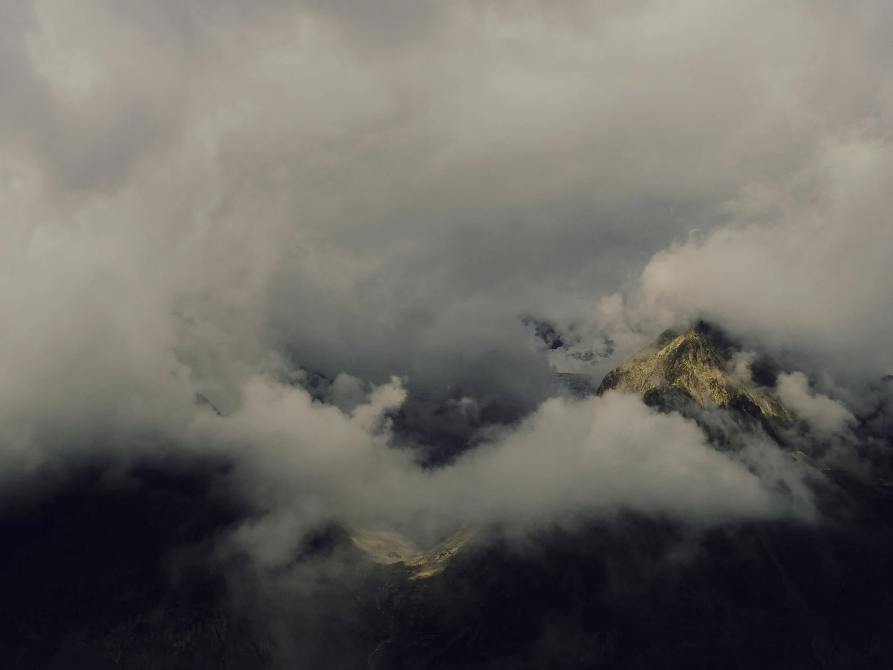 NICHOLASJRWHITE_ALETSCH_045.jpg