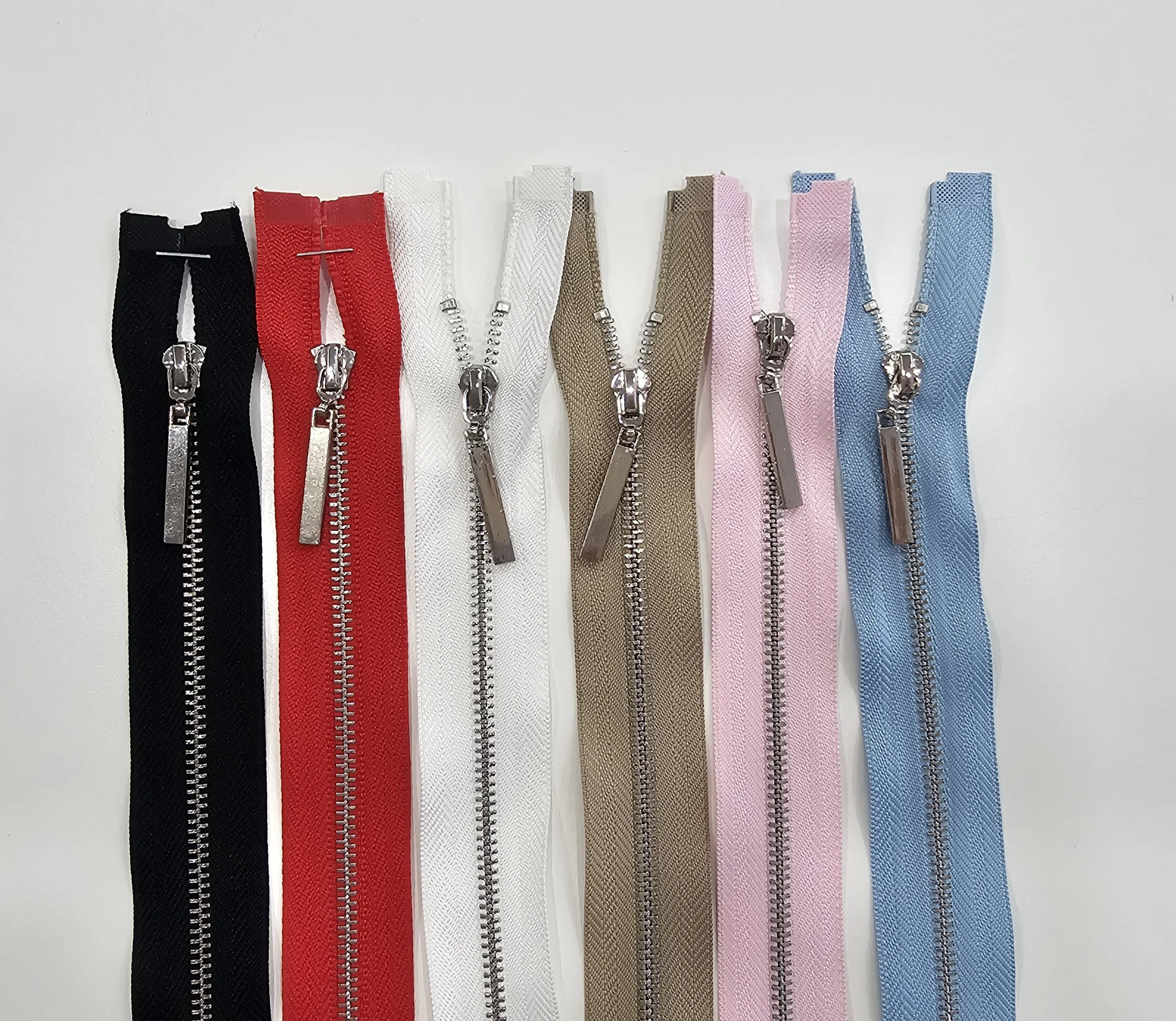 Zips No.3 silver open end in silver metal available in 3 colours