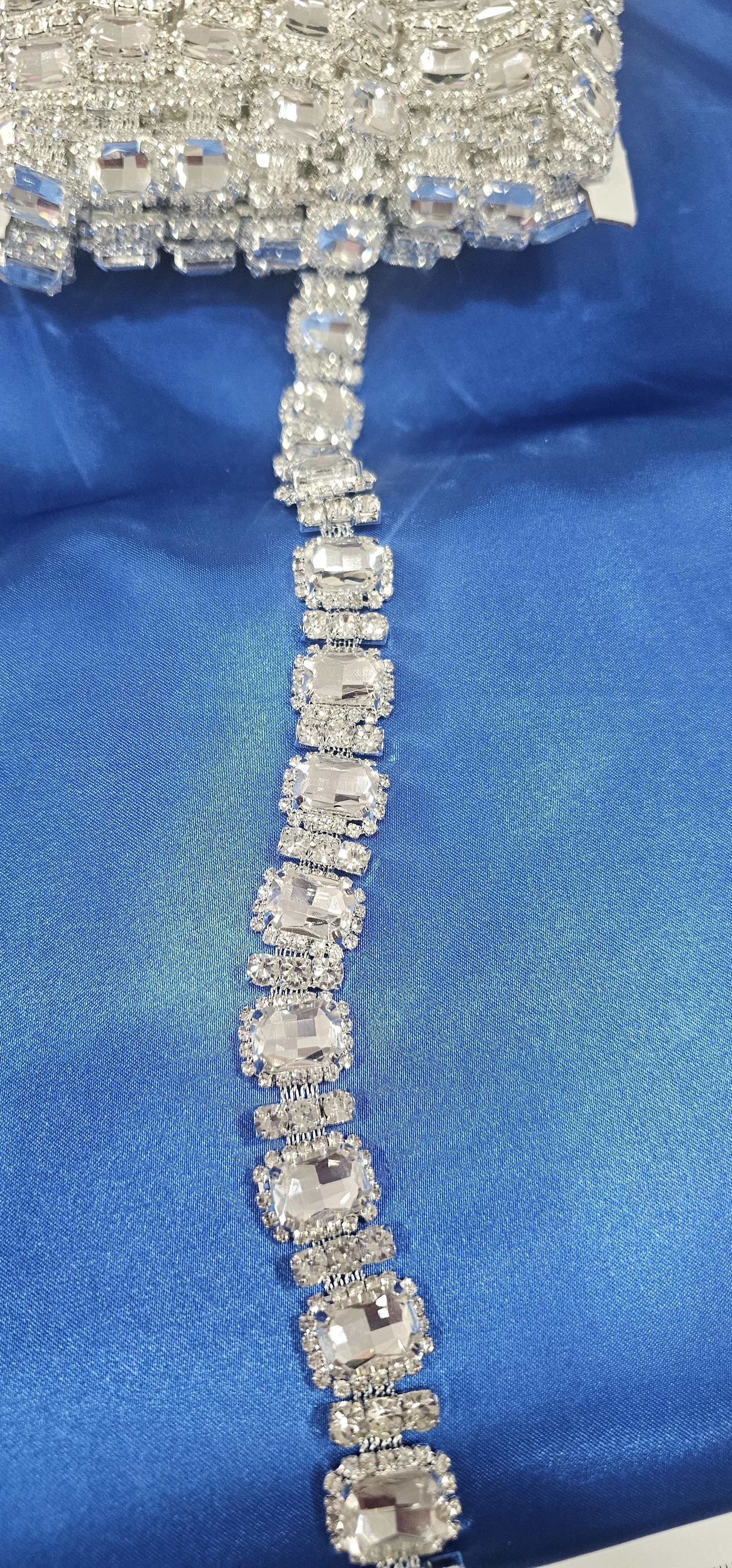 Divine trim 1.8cm width big classic stones