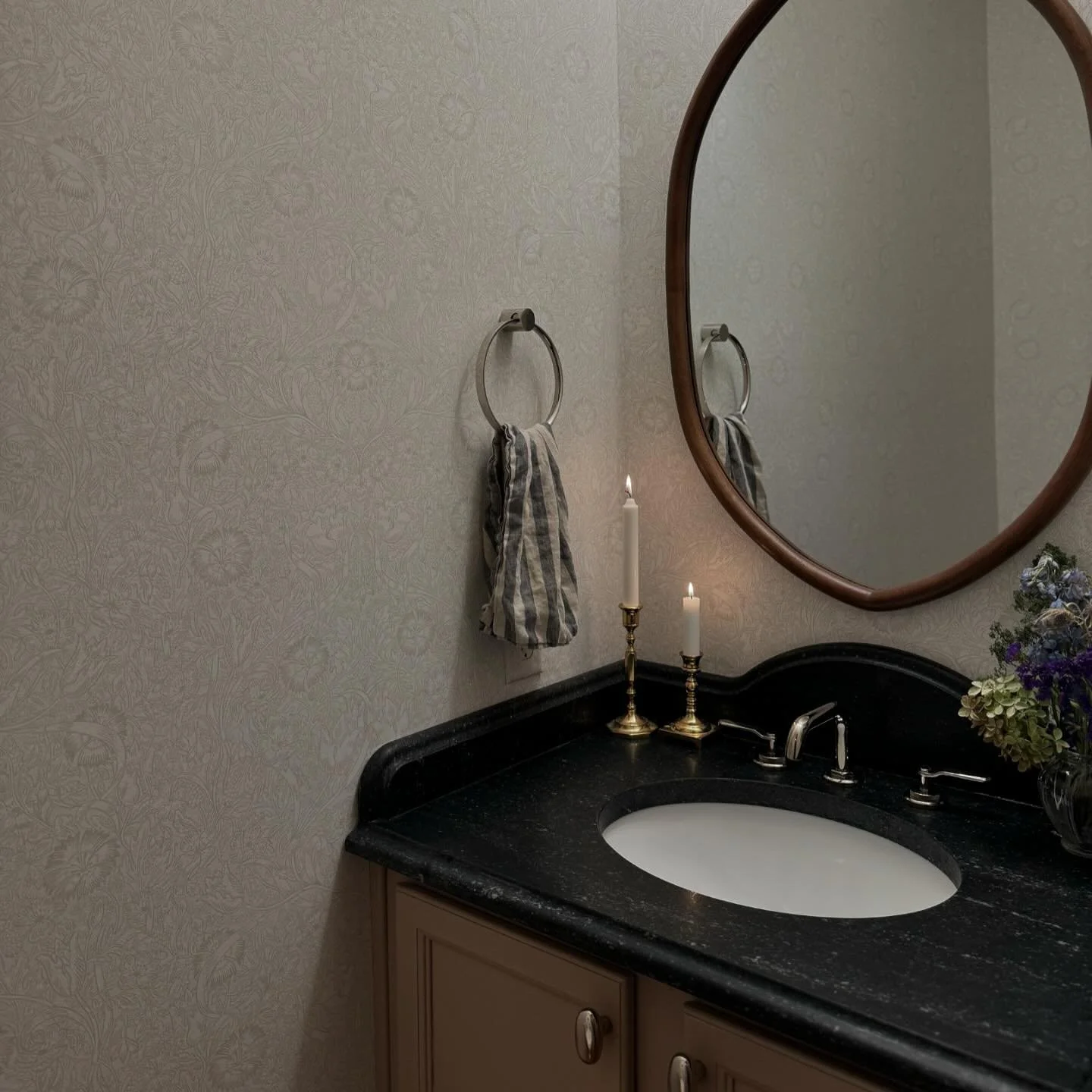 more from this charming little powder bath transformation 🤍