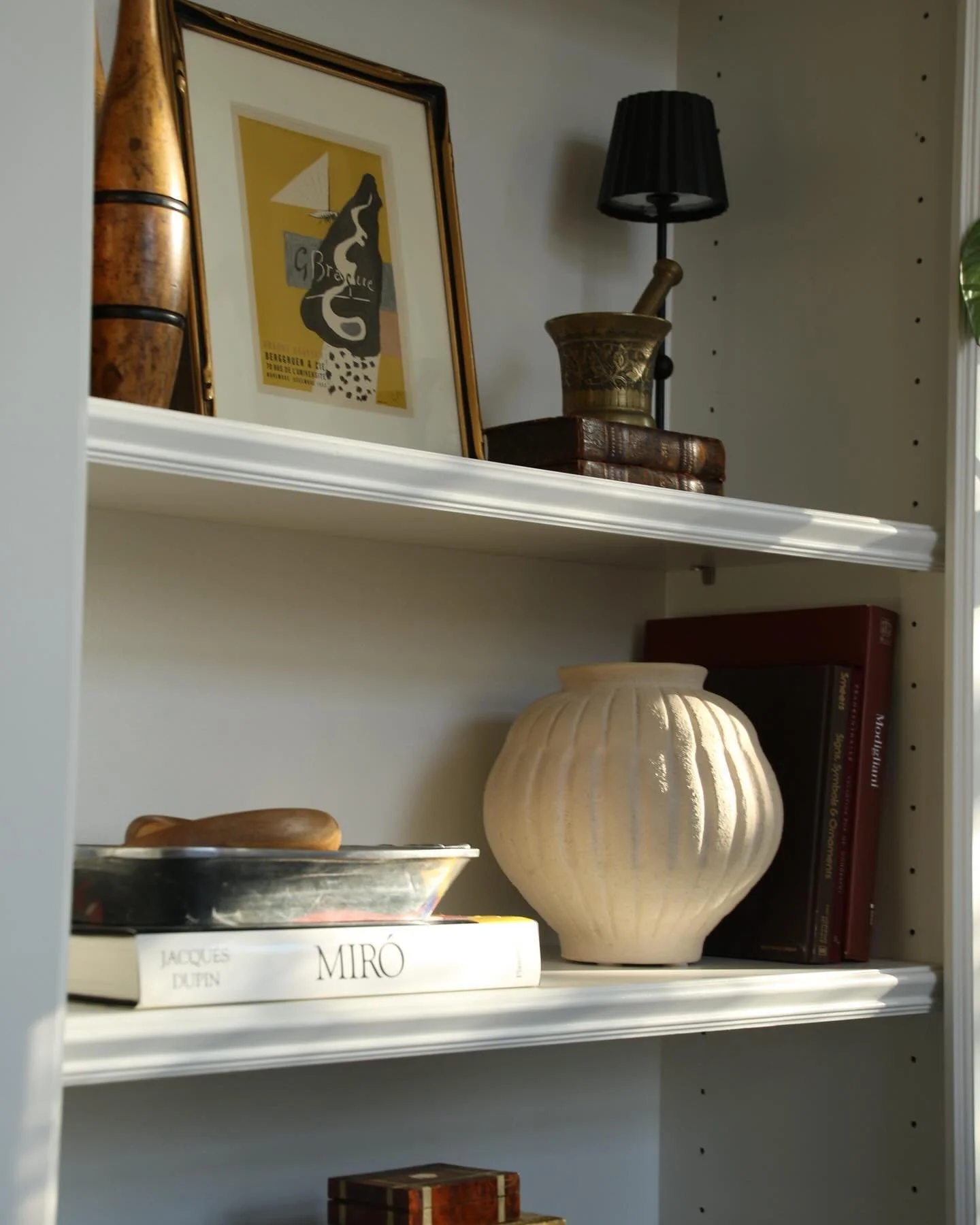 i used to love puzzles but then i had 🌪️ children so now i just fill the void with bookshelf styling. basically the same thing. ish.