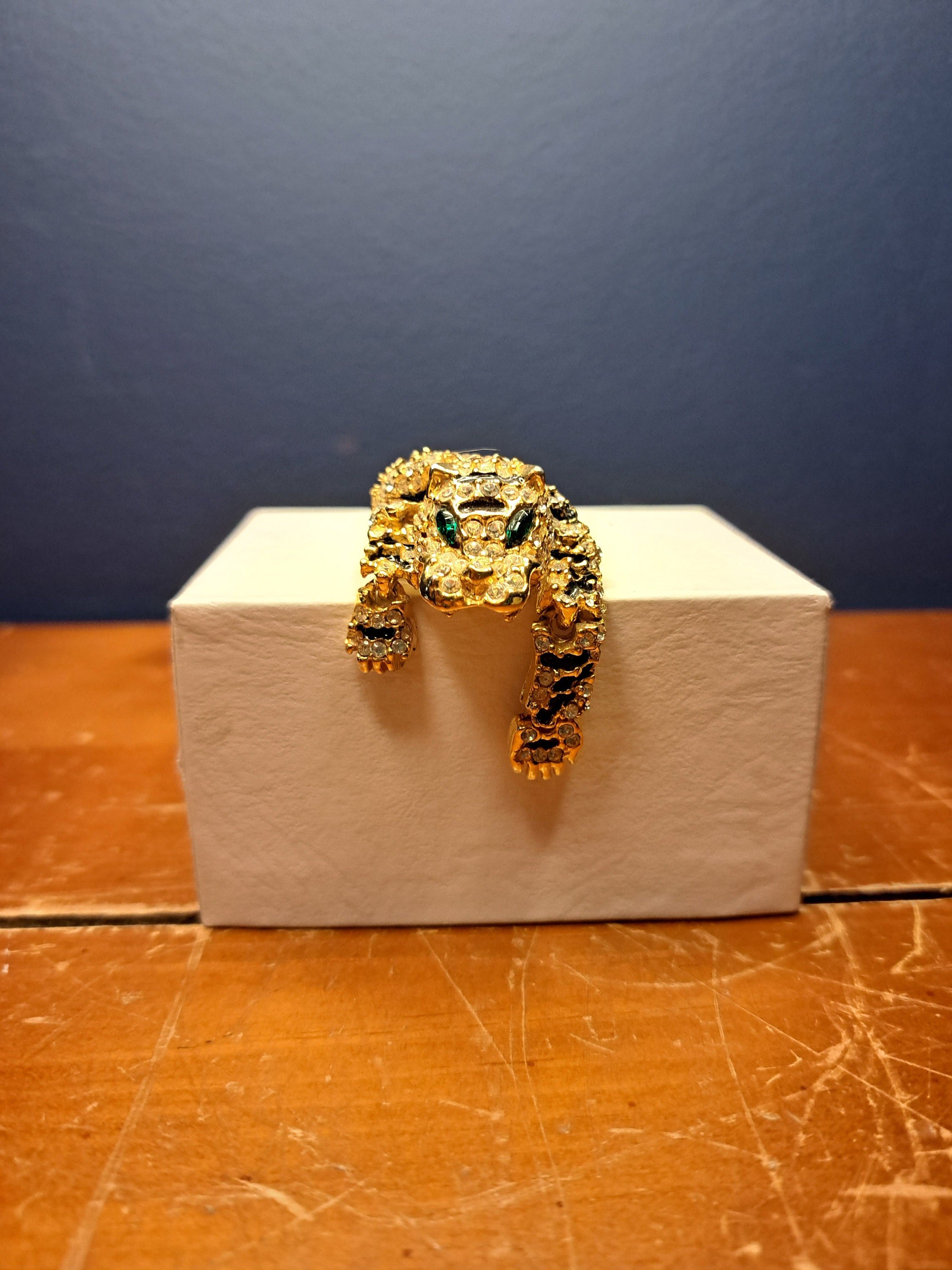 https://i.etsystatic.com/9208937/r/il/f95e52/5354587698/il_fullxfull.5354587698_ov4w.jpg