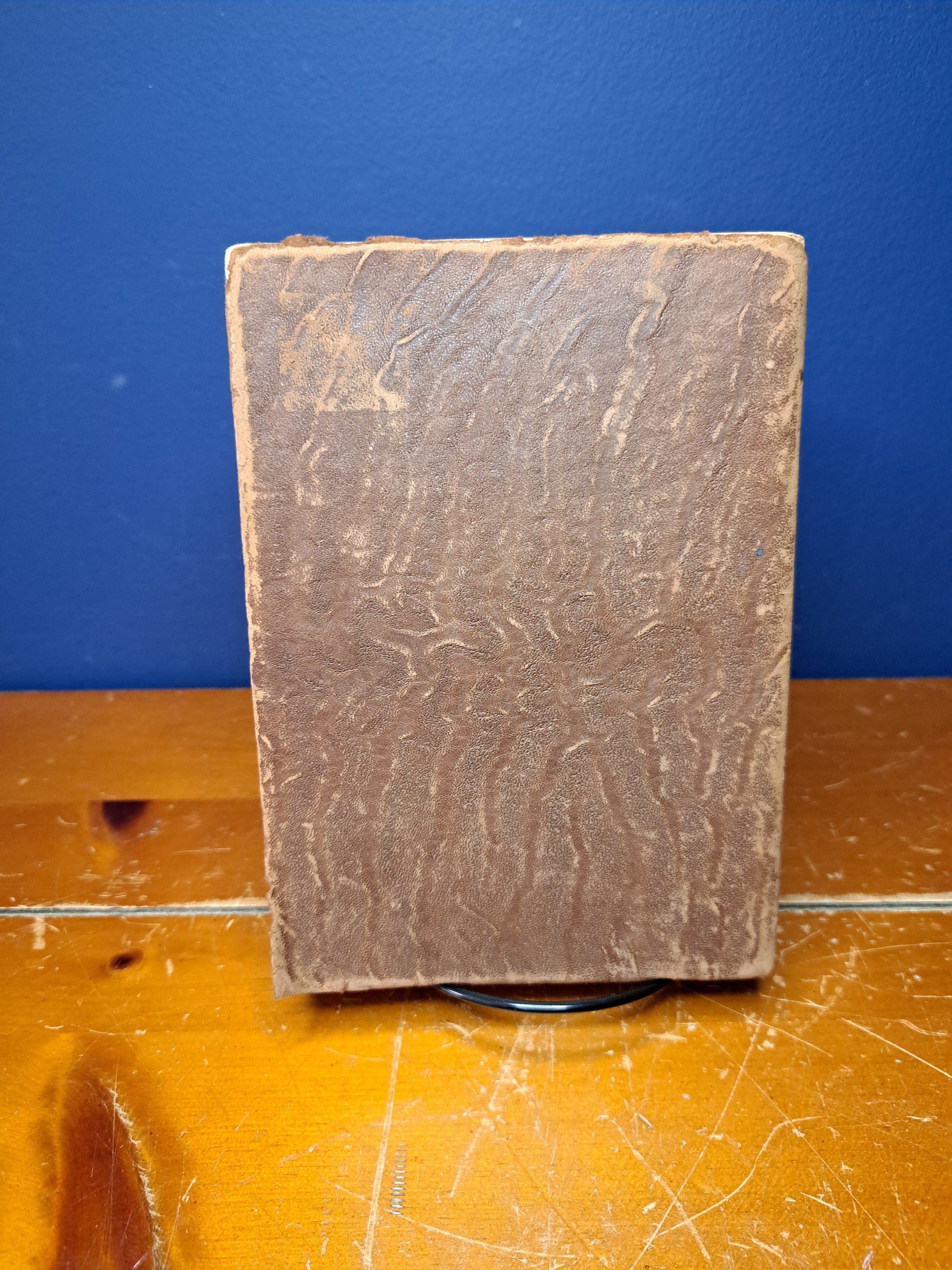 https://i.etsystatic.com/9208937/r/il/7e71ec/5691324105/il_fullxfull.5691324105_3f9k.jpg