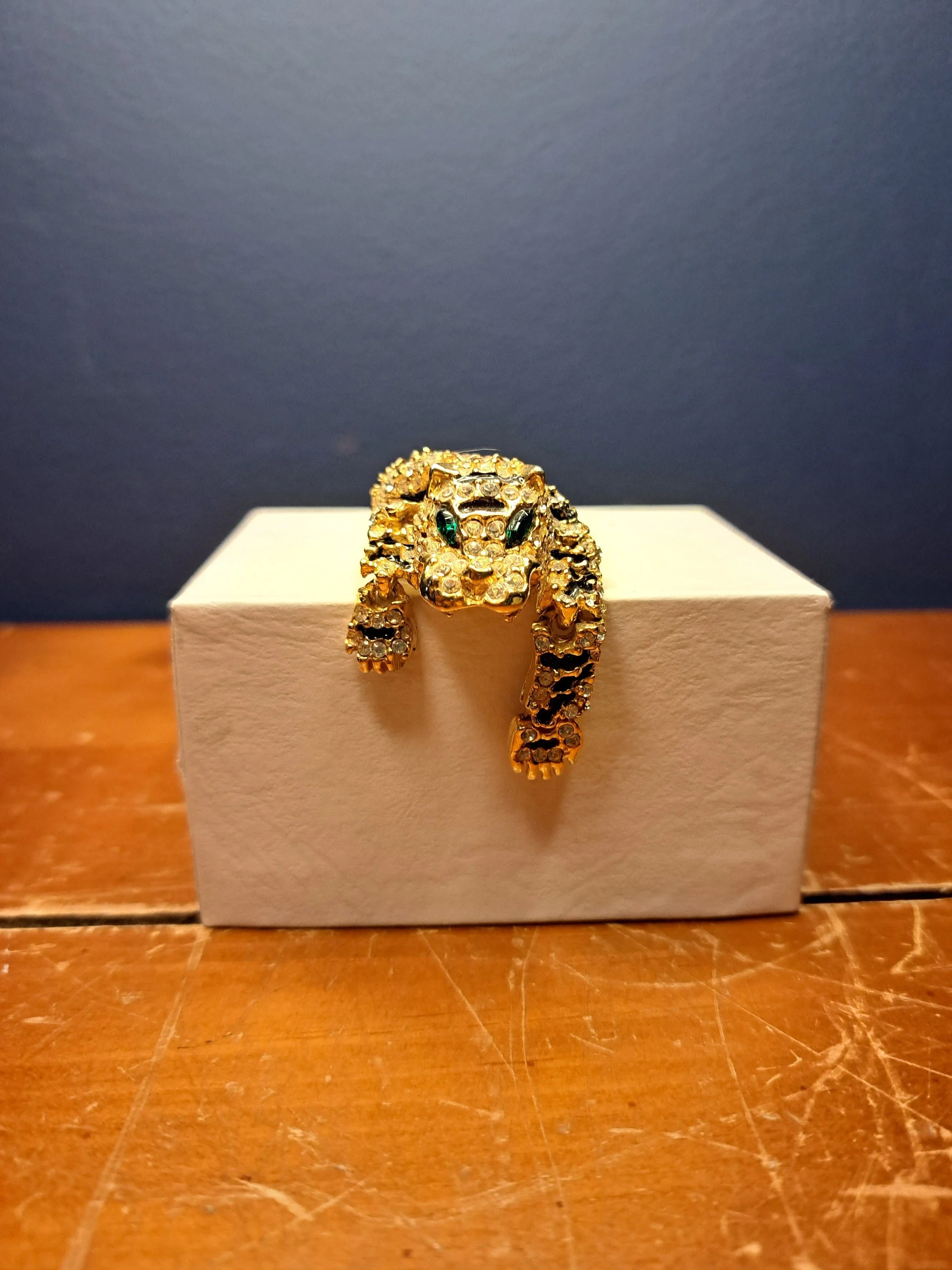 https://i.etsystatic.com/9208937/r/il/f95e52/5354587698/il_fullxfull.5354587698_ov4w.jpg