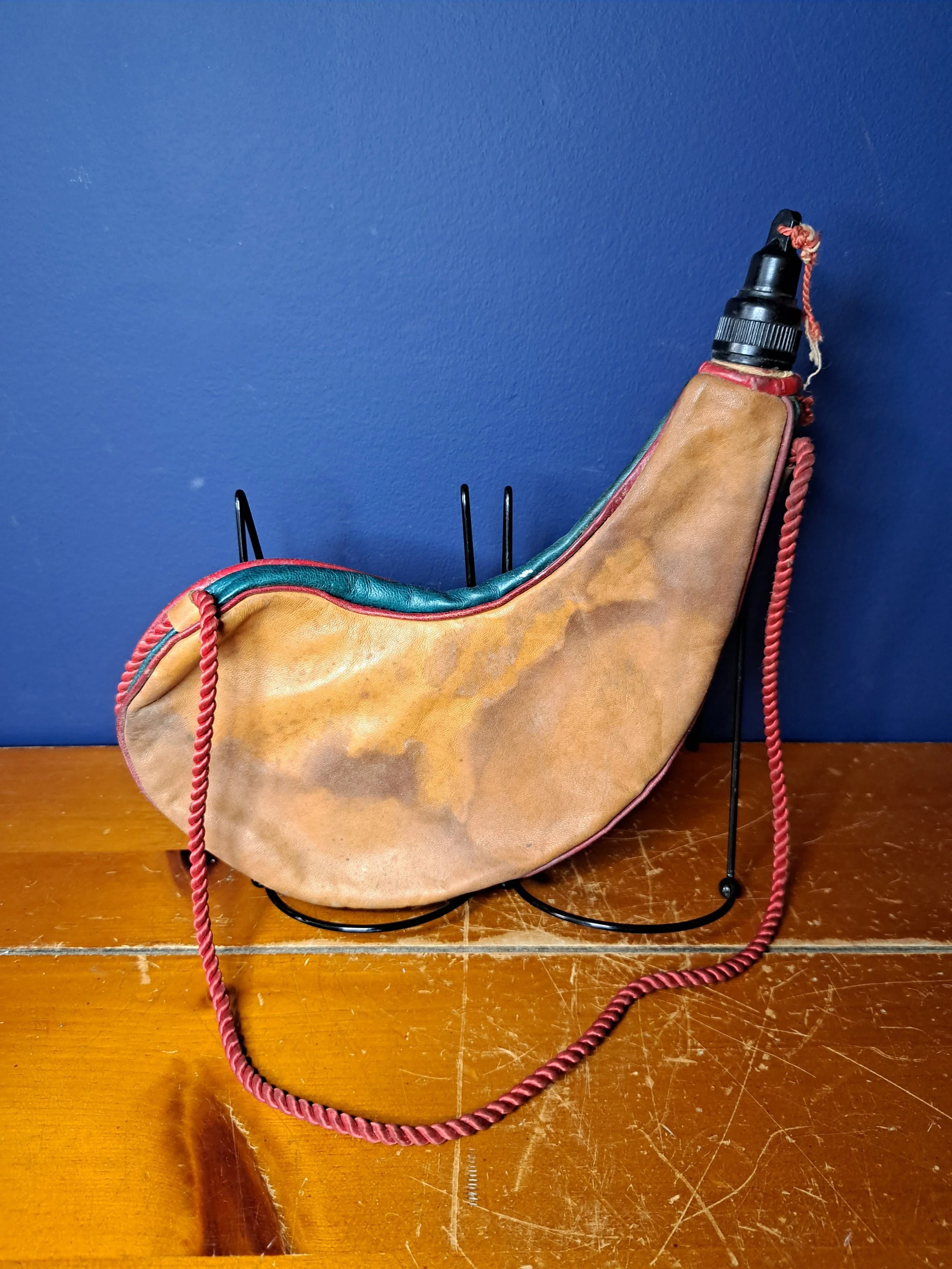 https://i.etsystatic.com/9208937/r/il/8eb597/5719562152/il_fullxfull.5719562152_ia8r.jpg