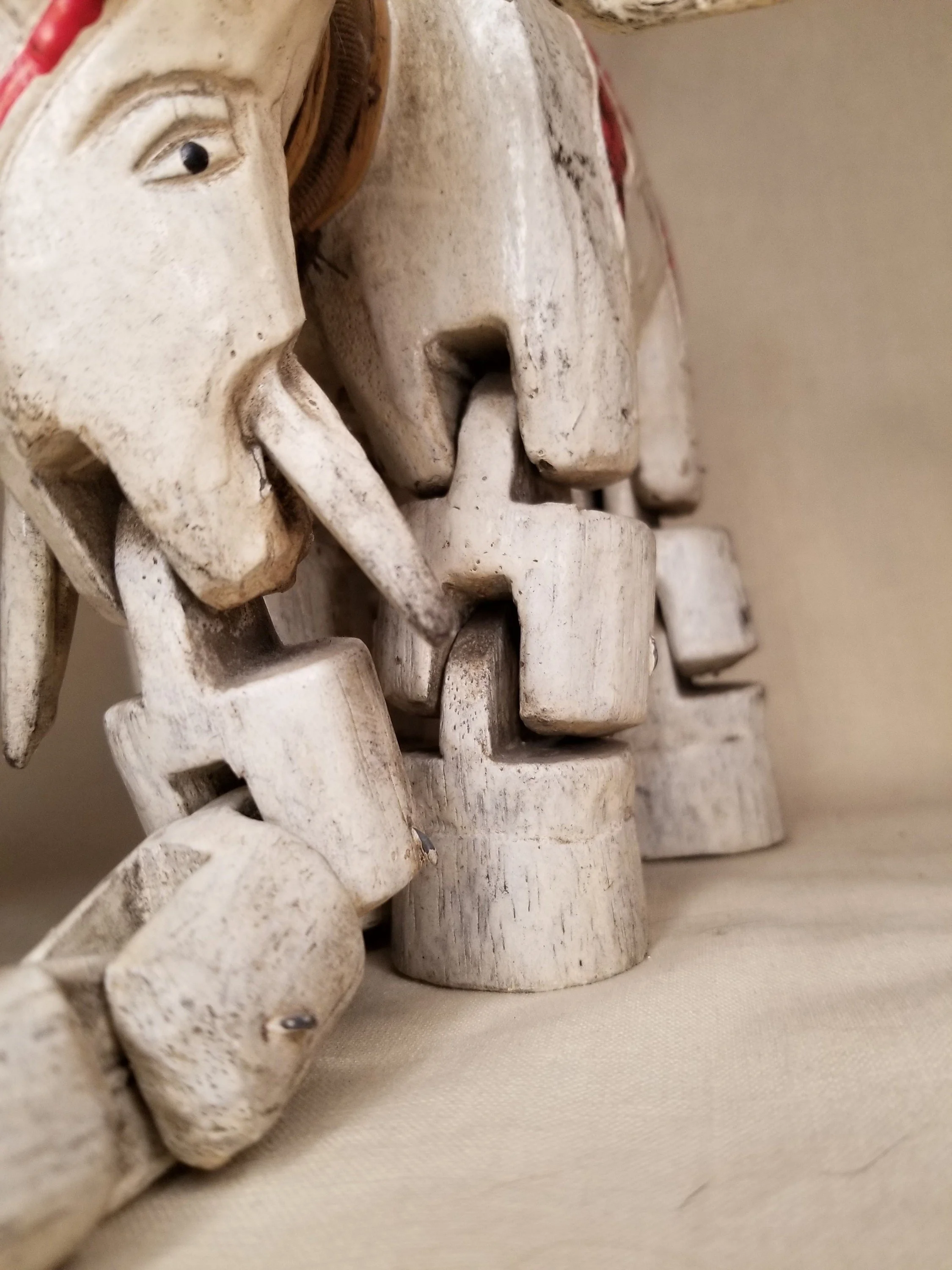 https://i.etsystatic.com/9208937/r/il/0d00a5/2921604602/il_fullxfull.2921604602_632x.jpg