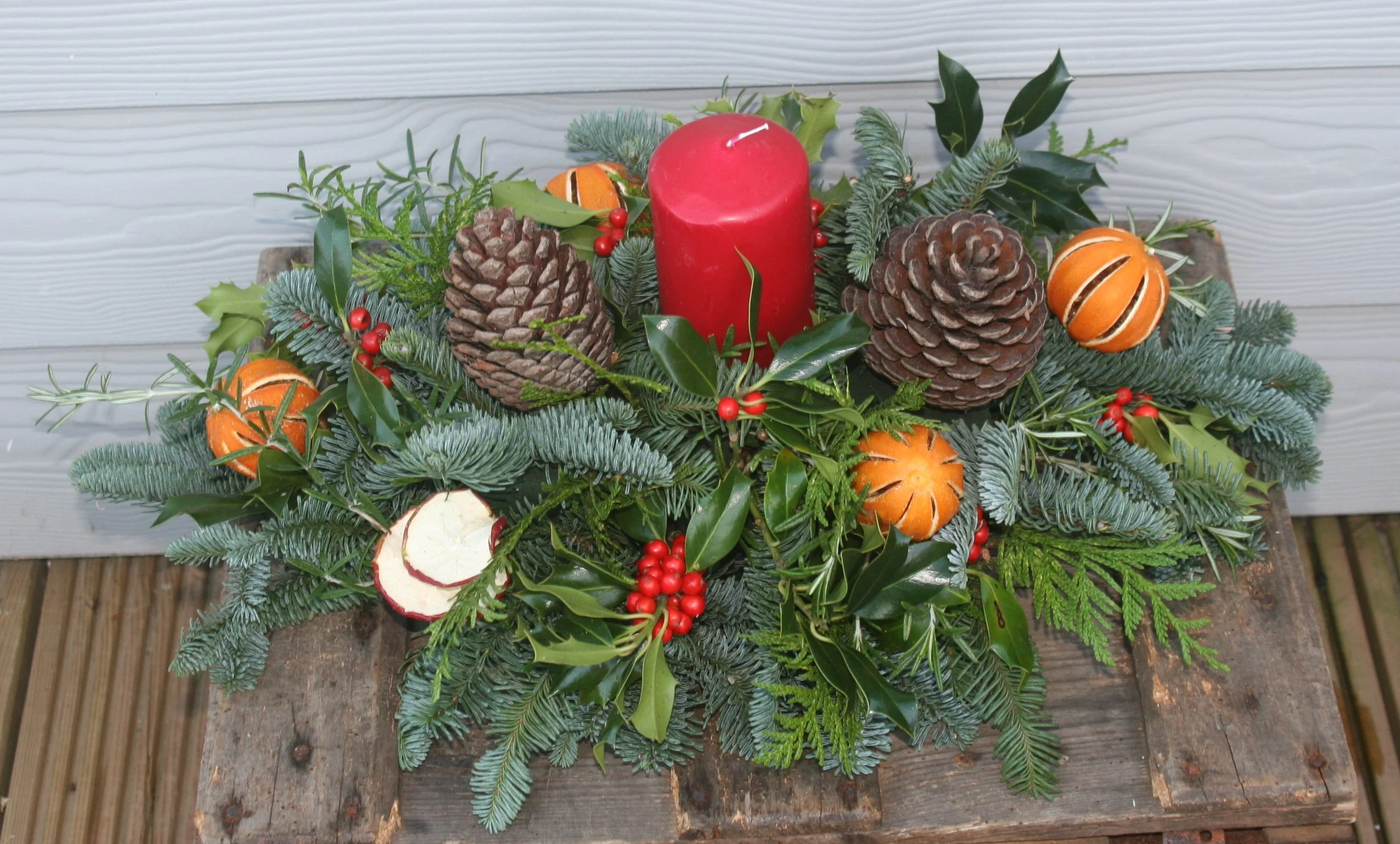 oval table centre.JPG