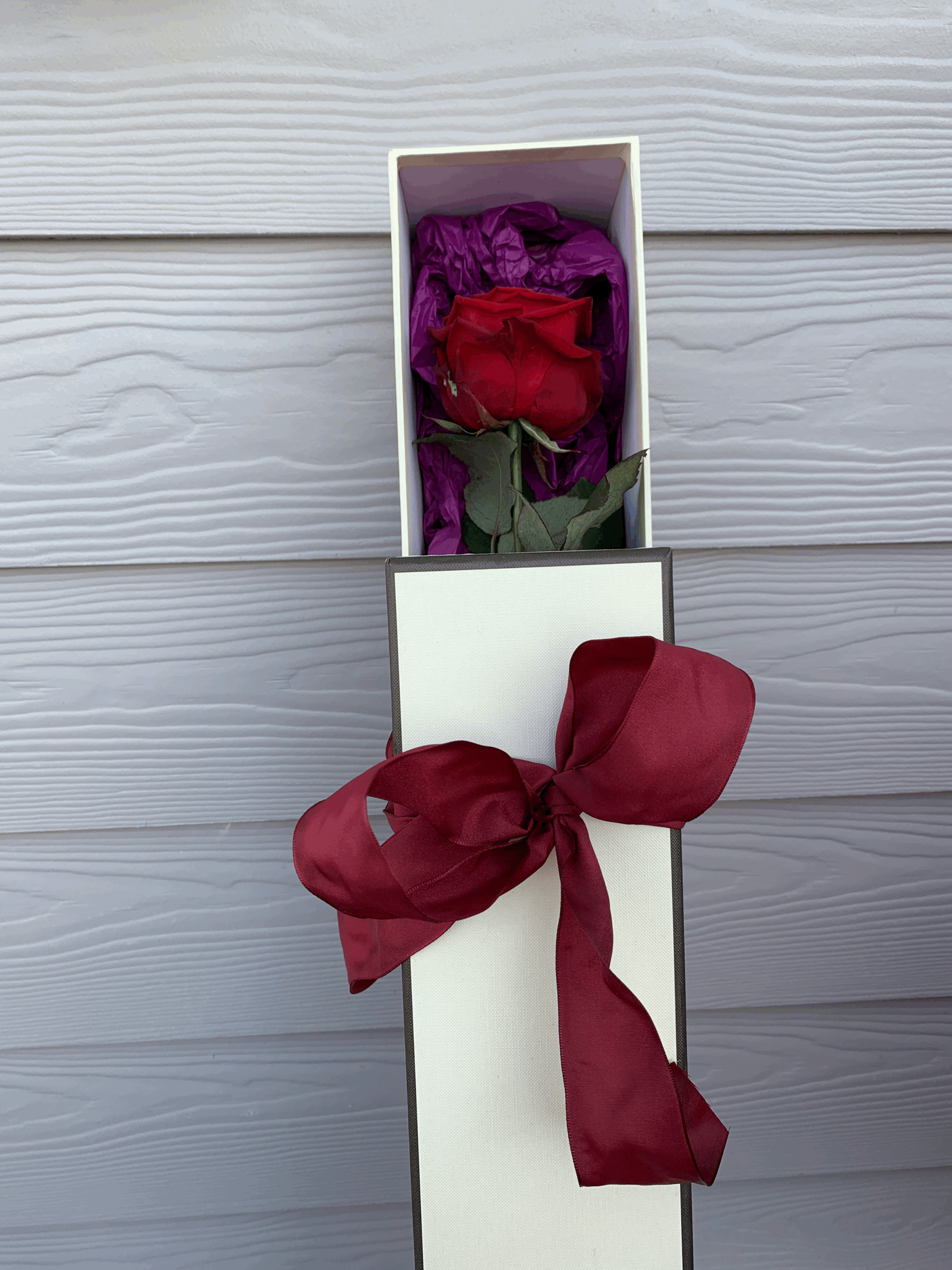 Red Rose Gift Box (single or half dozen)